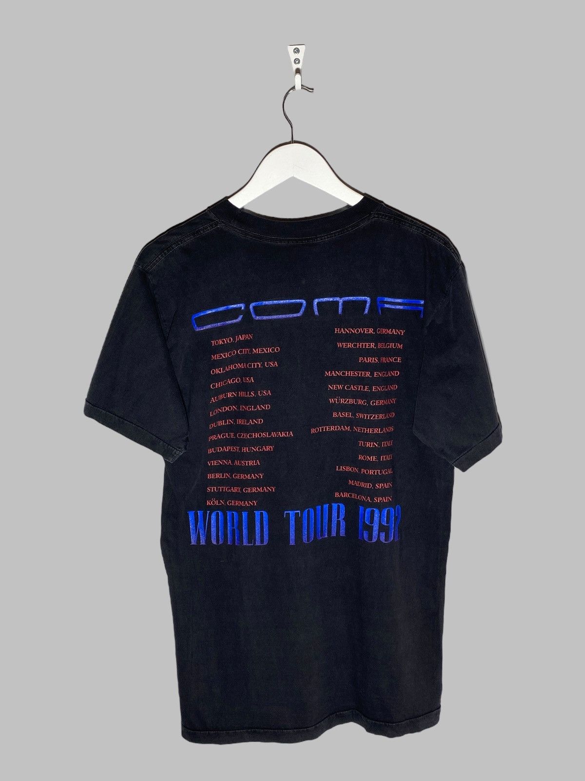 Band Tees 🔥 VINTAGE 90s GUNS N ROSES COMA WORLD TOUR SINGLE STITCH Size US L / EU 52-54 / 3 - 2 Thumbnail
