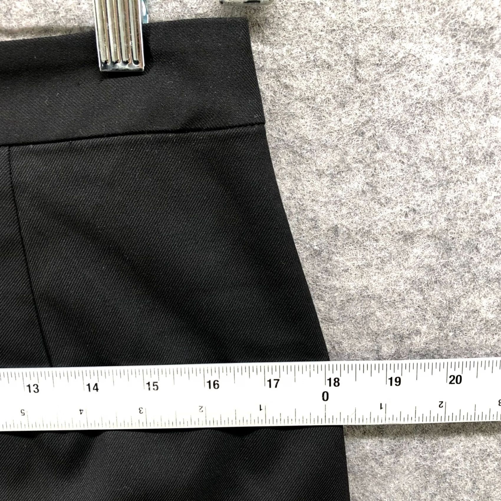 Banana Republic Banana Republic Pencil Skirt Womens 4 Black Back Slit Career Workwear Polyester Blend Zipper Knee Length Vintage No Size 27" / US 4 / IT 40 - 7 Thumbnail