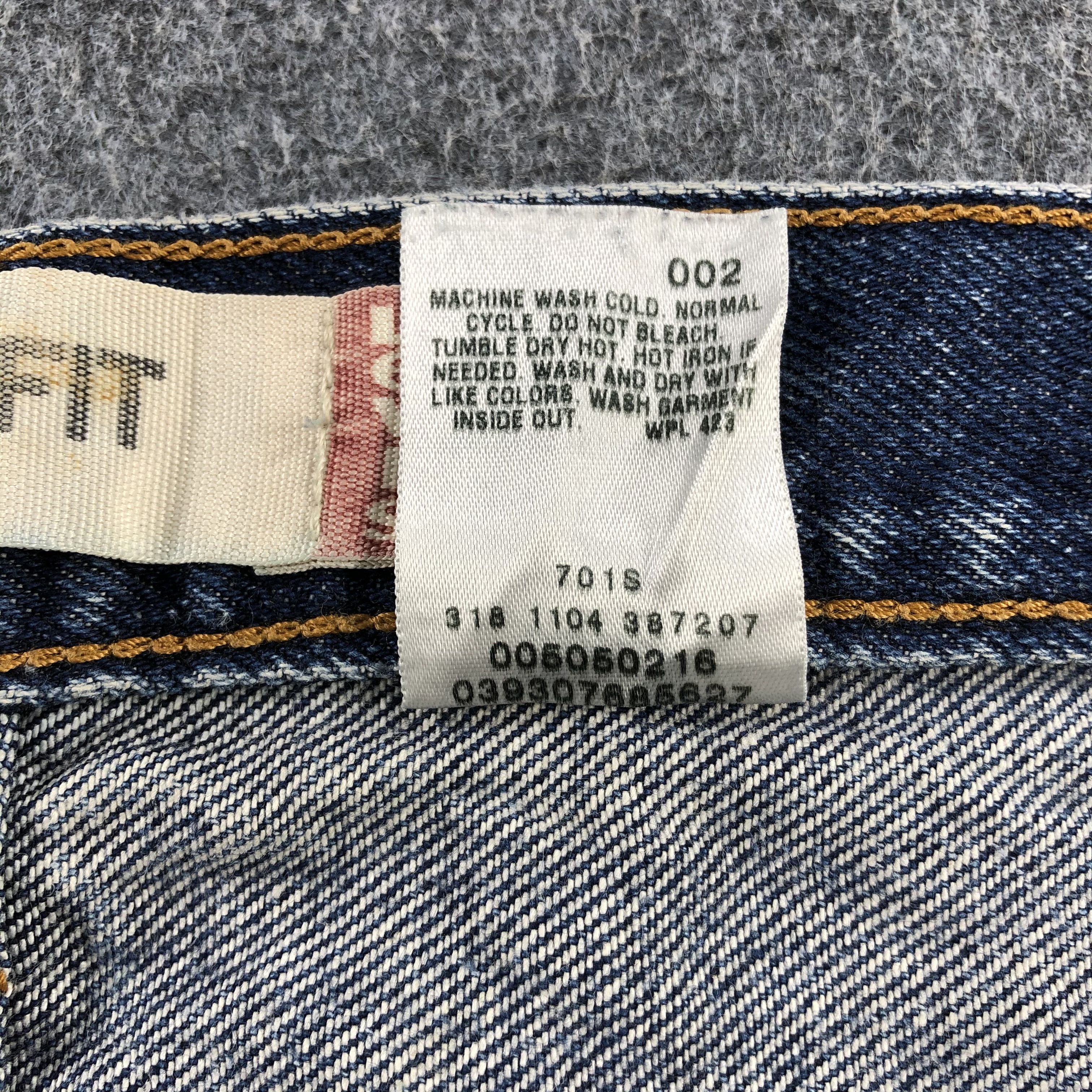 Levi's Vintage Blue Wash Levis 505 Jeans-J2224 Size US 35 - 14 Thumbnail