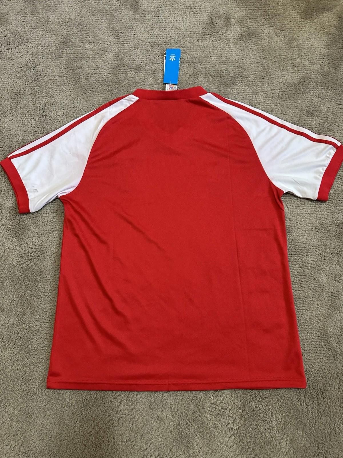 Adidas WALES JERSEY REMAKE RETRO REPLICAS FOOTBALL SHIRT 1980/84 Size US XL / EU 56 / 4 - 6 Thumbnail