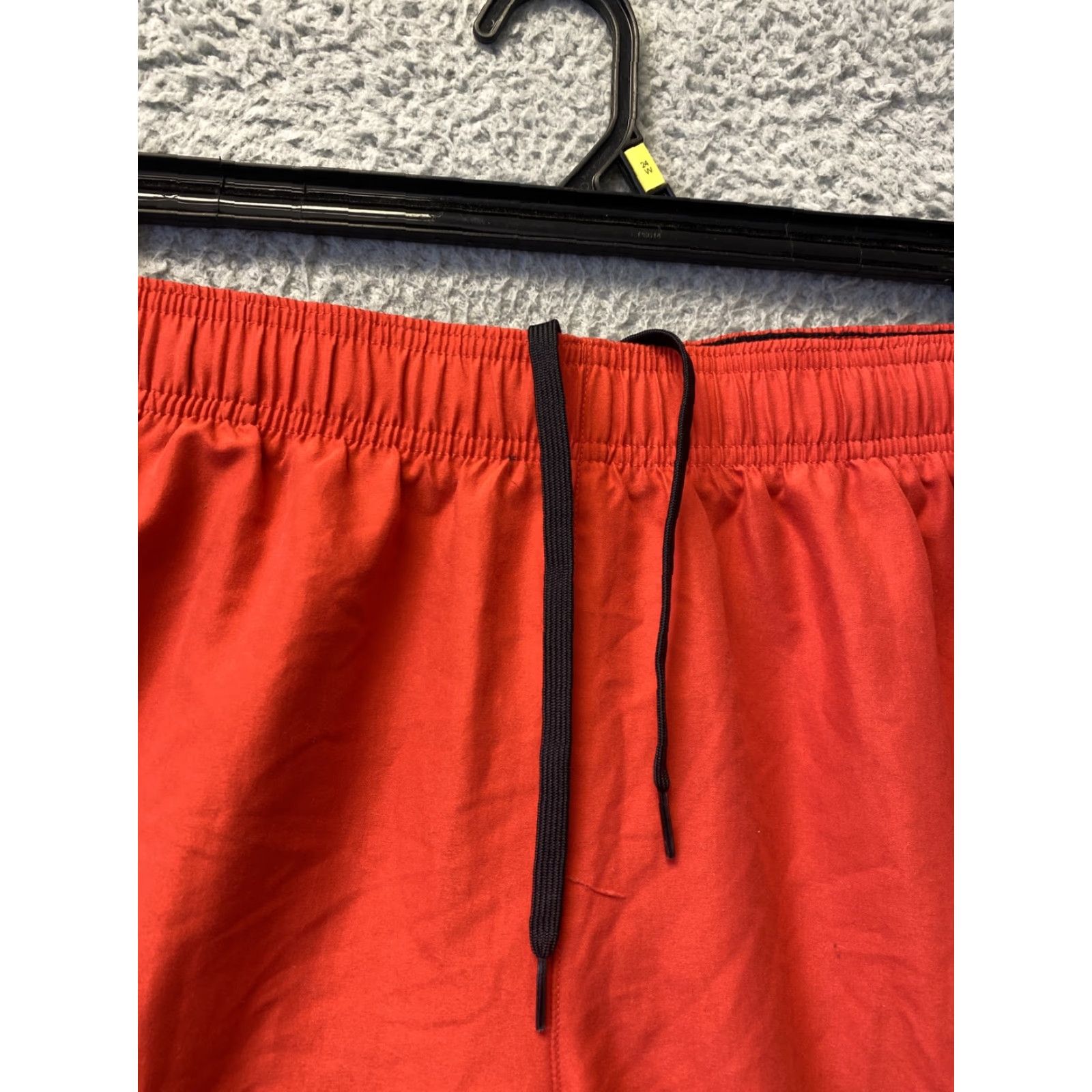 Nike Nike Activewear Shorts Mens M Dry-Fit Elastic Waist Red 18/20 59-61 Basketball Gym Running Size US 31 - 3 Thumbnail