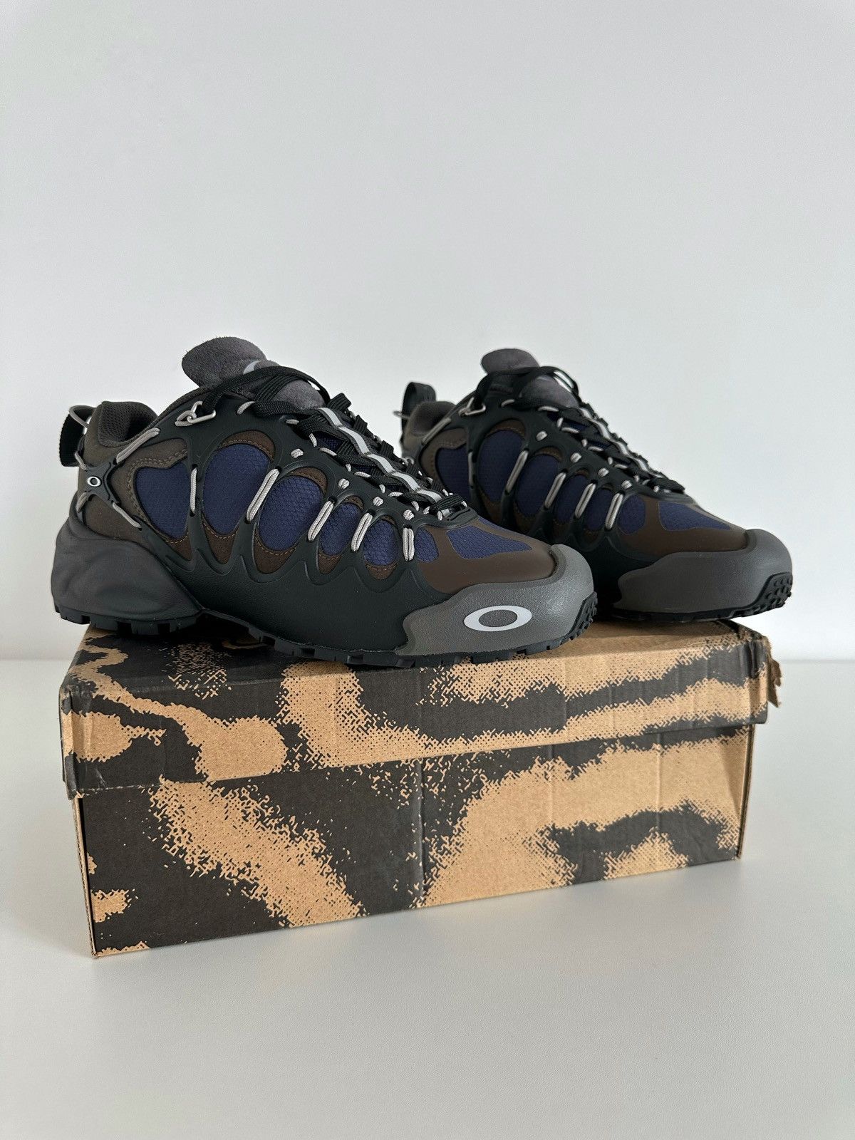 Oakley Rare Y2K Chunky Oakley Switchback Code 0.4 Sneaker | Grailed