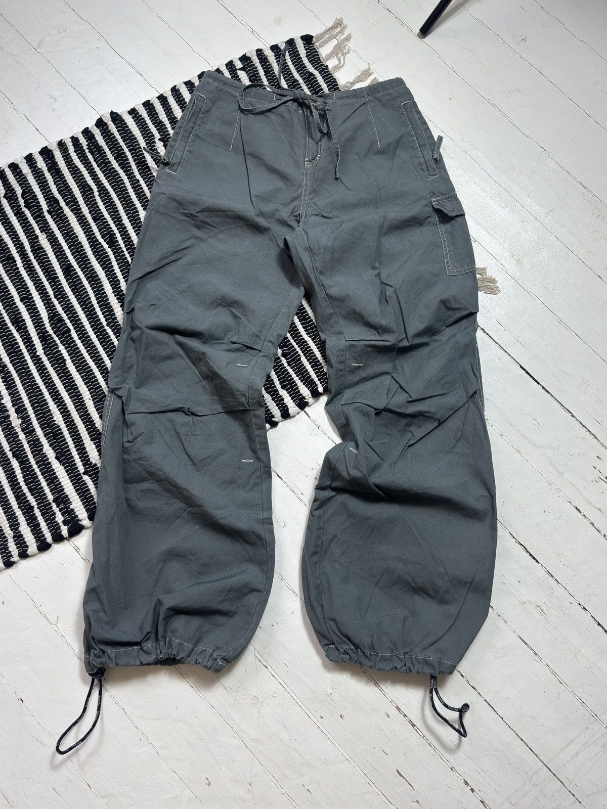 Bench VINTAGE BENCH BIG LOGO 2000s PARACHUTE GORPCORE PANTS Size 28" / US 6 / IT 42 - 7 Thumbnail