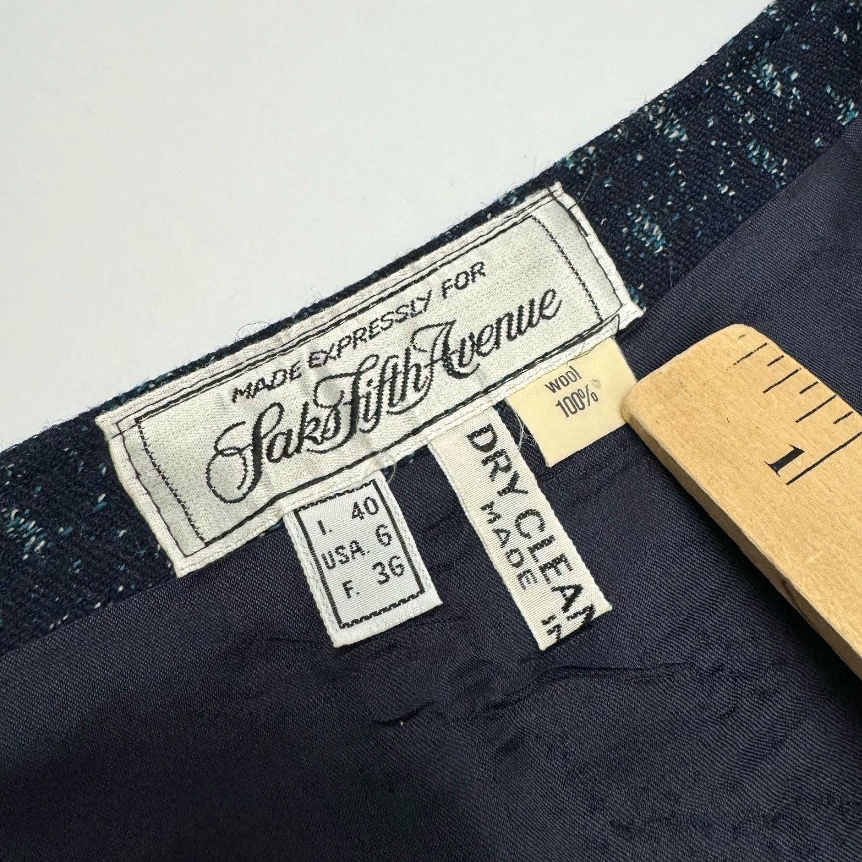 Saks Fifth Avenue VINTAGE Saks Fifth Avenue Women's Skirt Pencil Wool Navy Blue 100% Lined Midi Size 6 Mens? Size 28" / US 6 / IT 42 - 3 Thumbnail