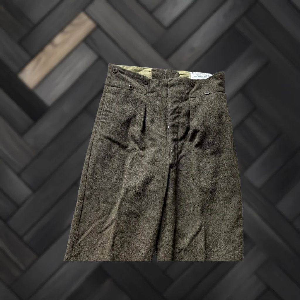 Vintage VINTAGE Miller & Gabbe Limited Army pants 32x30 Wool Green Men 1957 Canada CADET WWII Military Pants Mens Green Wool 32x30 Canada 1957 Size US 32 / EU 48 - 1 Thumbnail