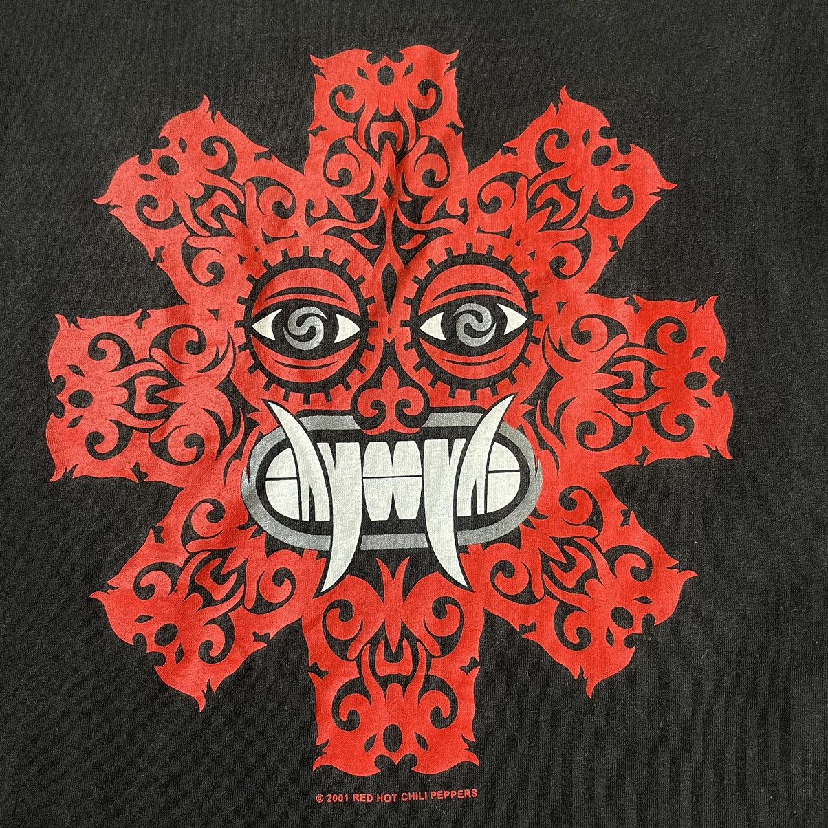 Band Tees Vintage Faded BOOTLEG RED HOT CHILI PEPPERS Red Aztec Tee s Size US S / EU 44-46 / 1 - 7 Thumbnail