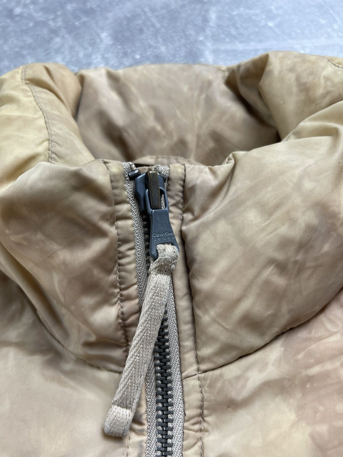 Calvin Klein Calvin Klein Jeans Vintage Quilted Puffer Vest Khaki Tan 00s Size US L / EU 52-54 / 3 - 6 Thumbnail