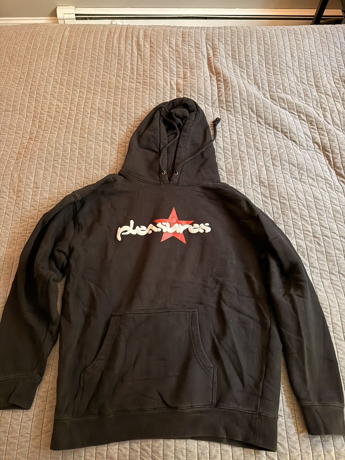 Pleasures PLEASURES Vibration Hoodie in Black Size L Size US L / EU 52-54 / 3 - 2 Thumbnail