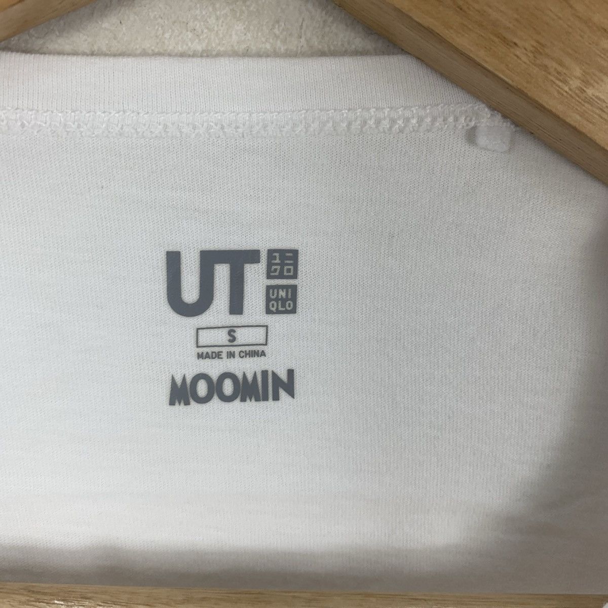Uniqlo UNIQLO x MOOMIN SNUFKIN Little My Its Coming Tee Shirt Anime Size S / US 4 / IT 40 - 7 Thumbnail