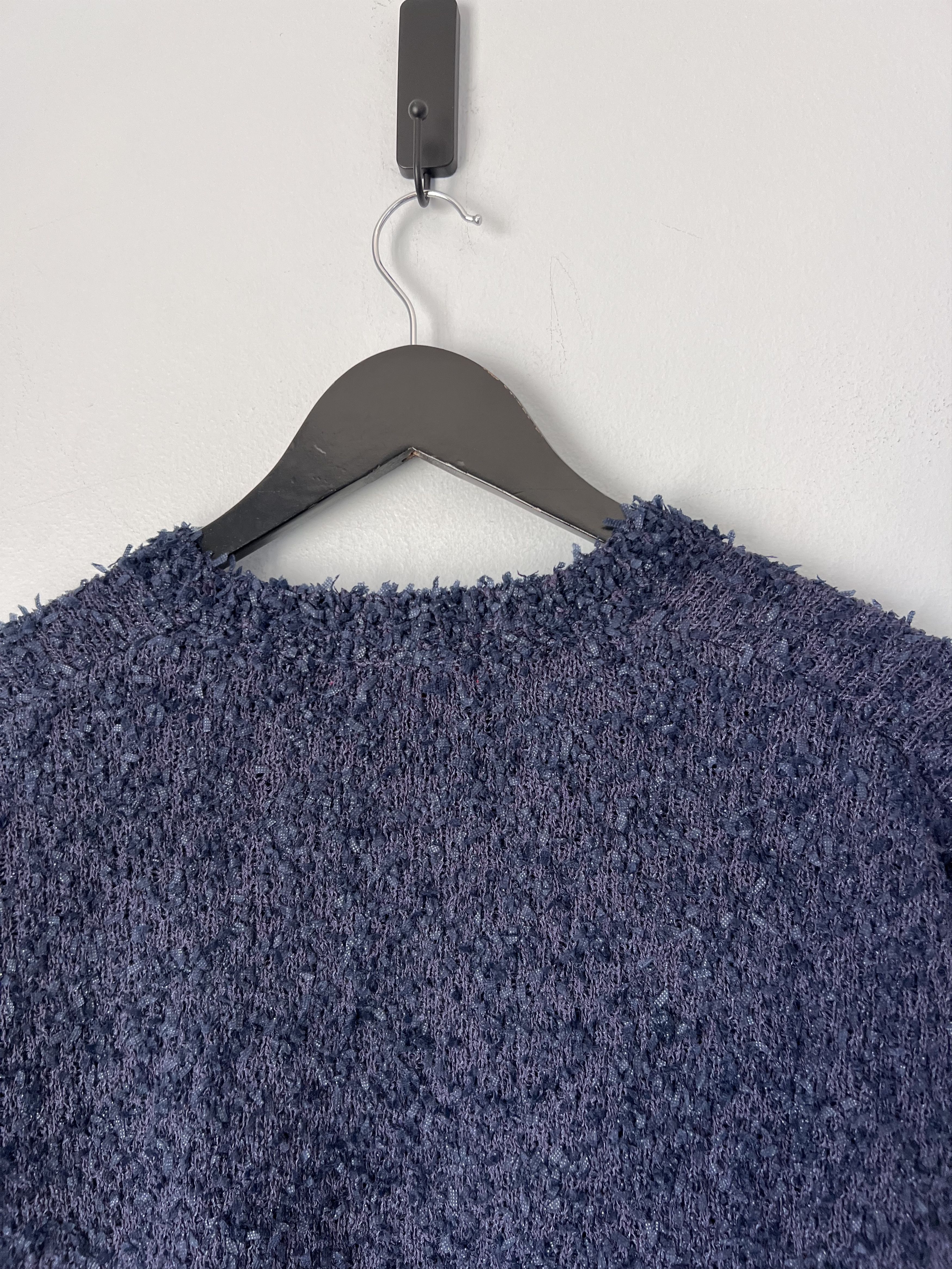 Supreme Supreme Textured Arc Logo Sweater in Navy Size US XL / EU 56 / 4 - 5 Thumbnail