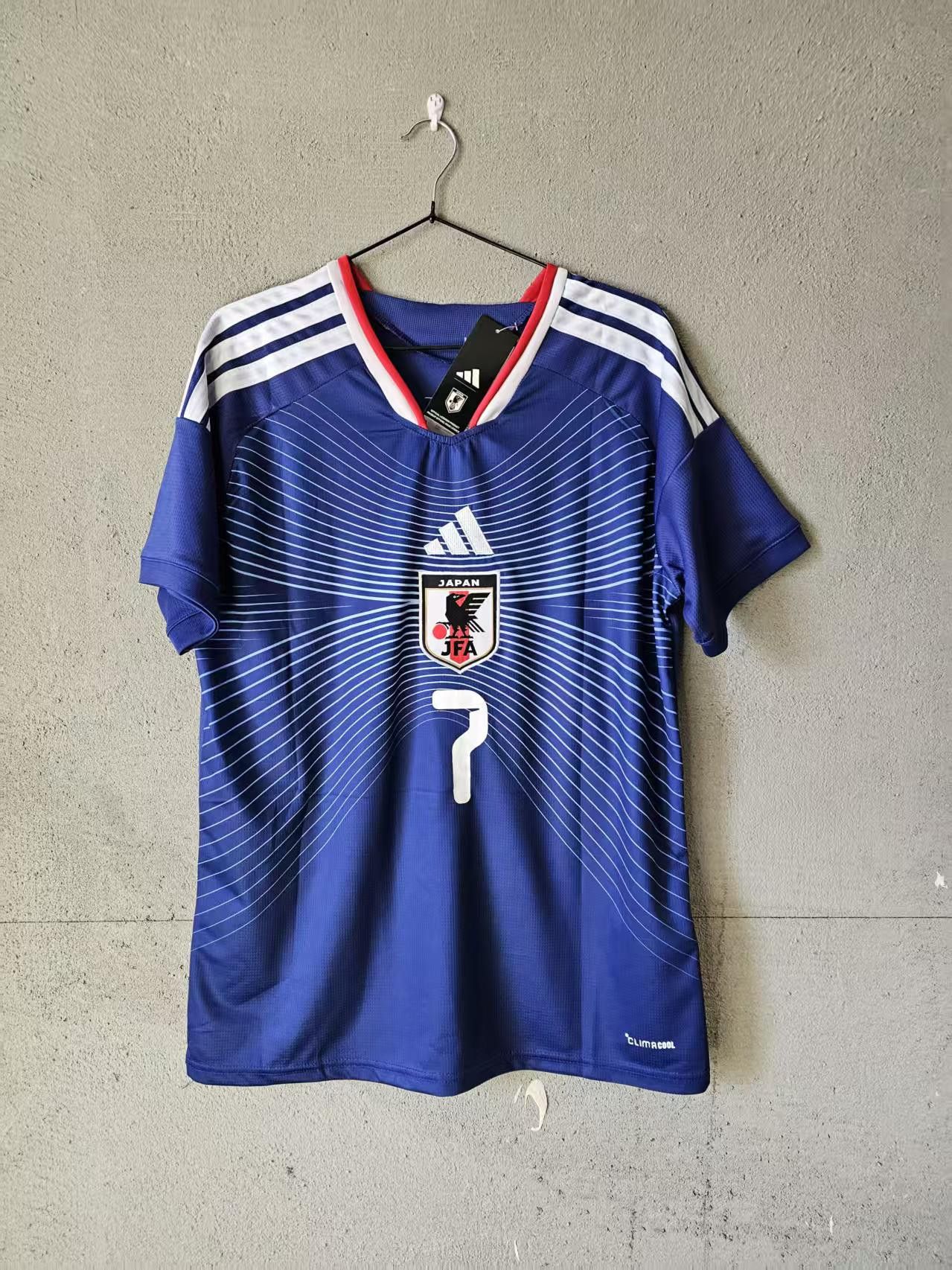 Other 2025 Japan #7 Kaoru Mitoma Jersey Size US S / EU 44-46 / 1 - 2 Thumbnail