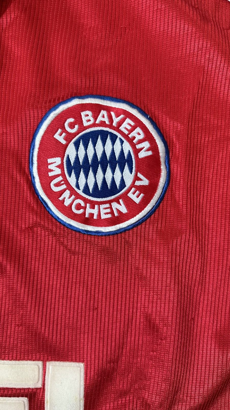 Adidas VINTAGE BAYERN MUNCHEN 99/01 JERSEY Size US L / EU 52-54 / 3 - 4 Thumbnail