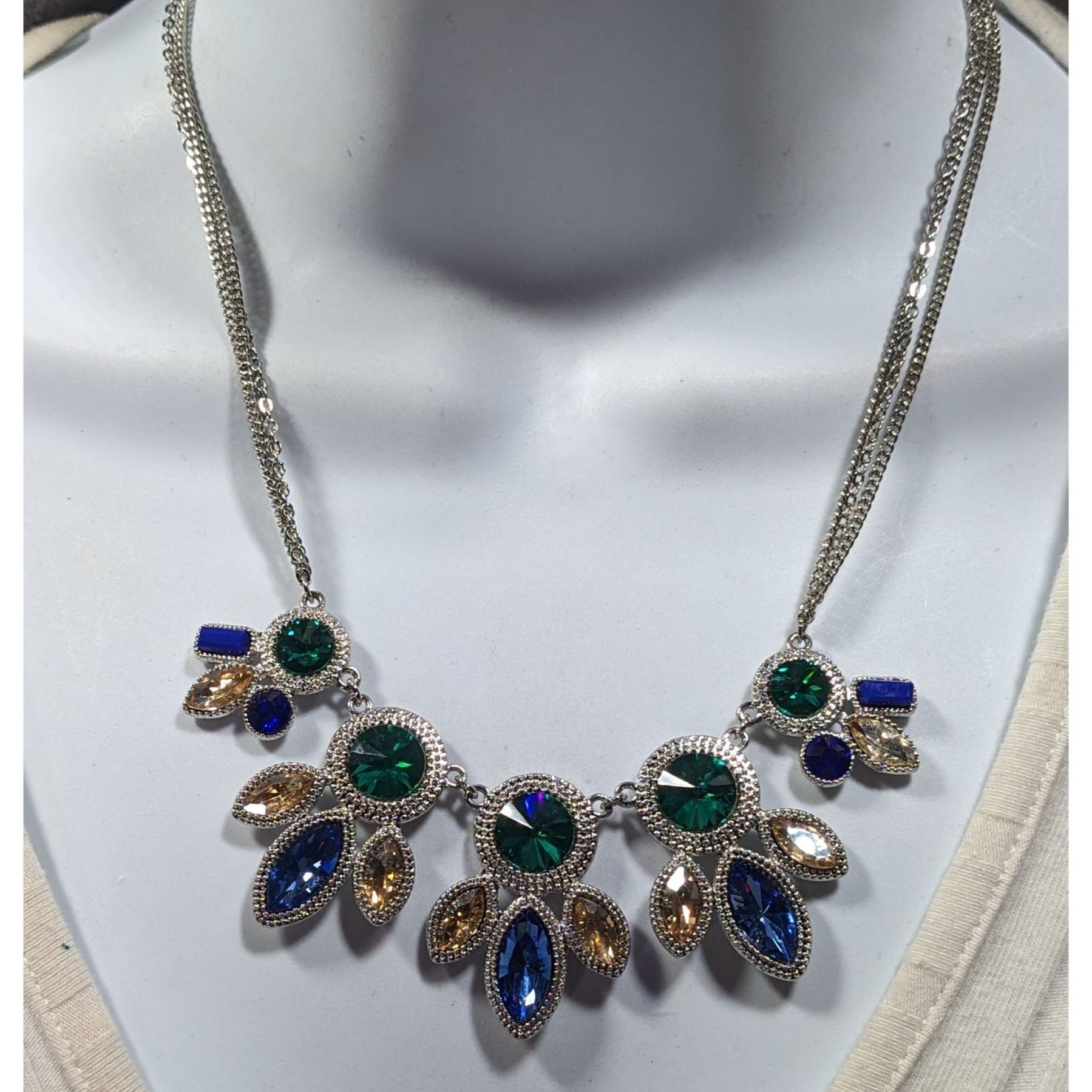 Other Elegant Jewel Tone Mermaidcore Gemmed Statement Necklace Size ONE SIZE - 4 Thumbnail