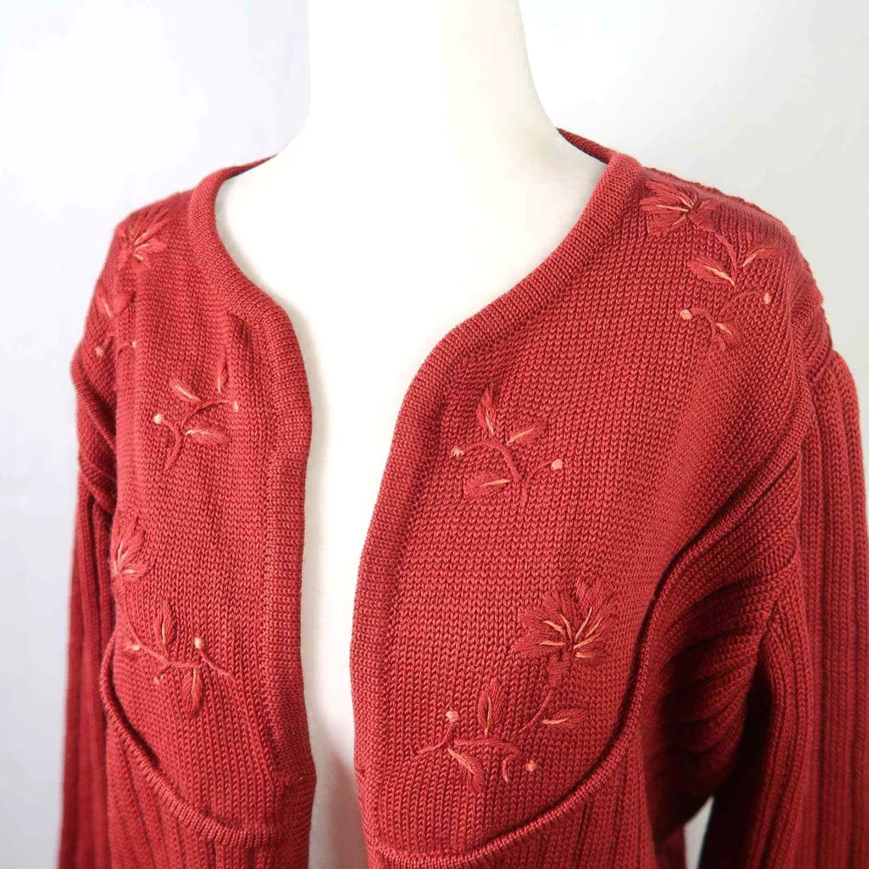 Vintage VINTAGE 90s raspberry red prink floral embroidered knit cardigan sweater L Womens Cardigan Size L / US 10 / IT 46 - 2 Thumbnail