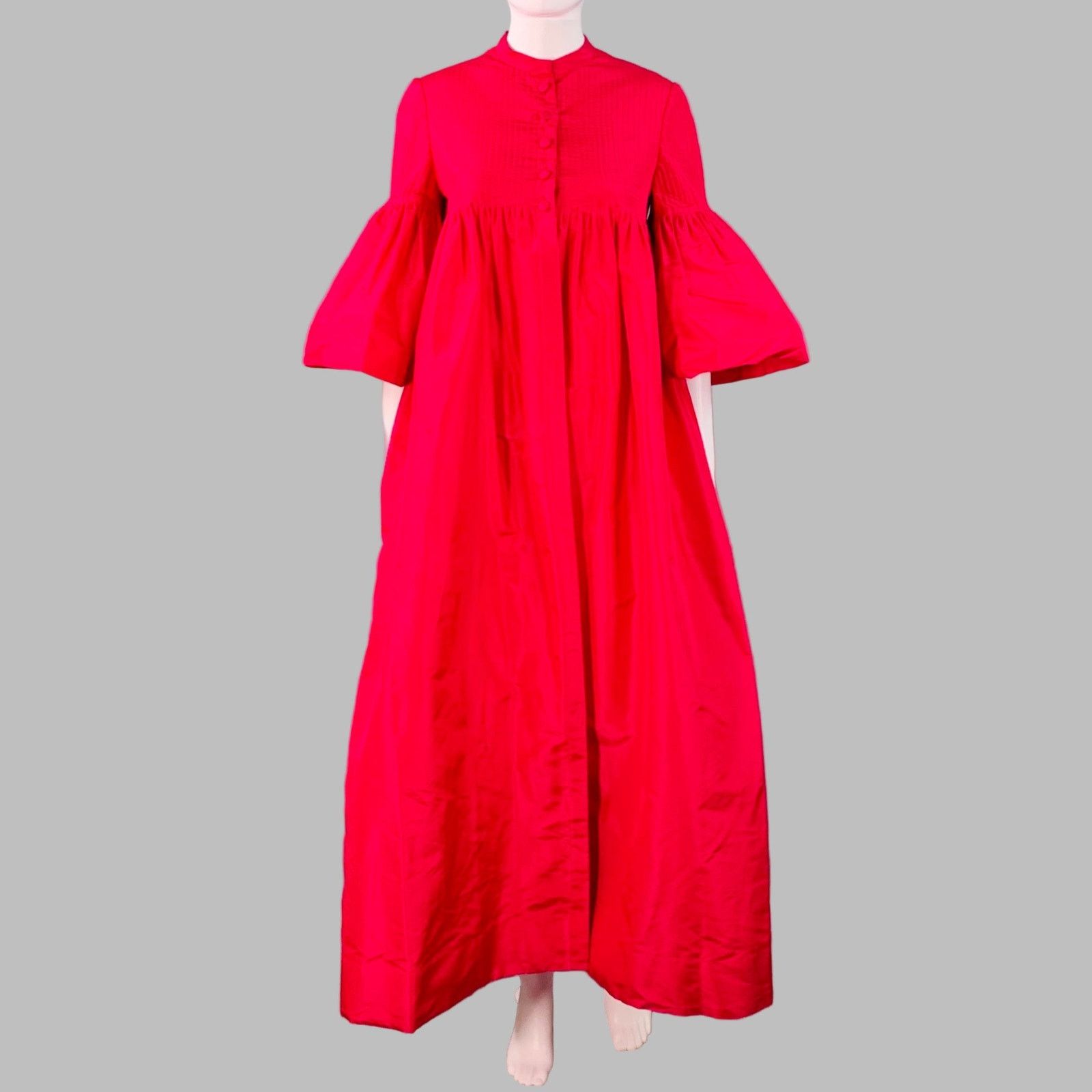 Vintage Red Silk Taffeta Bell Sleeves Floor Length Opera Coat Size XS / US 0-2 / IT 36-38 - 1 Thumbnail