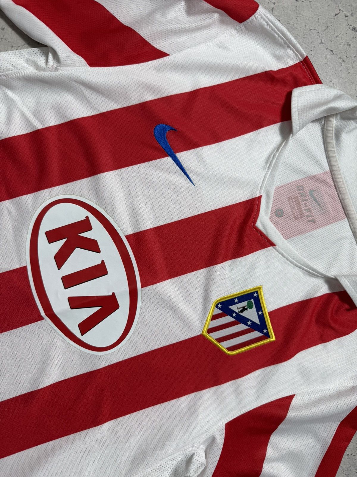 Nike Nike FC Atletico Madrid 2010/2011 Vintagw Soccer Jersey Size US M / EU 48-50 / 2 - 6 Thumbnail