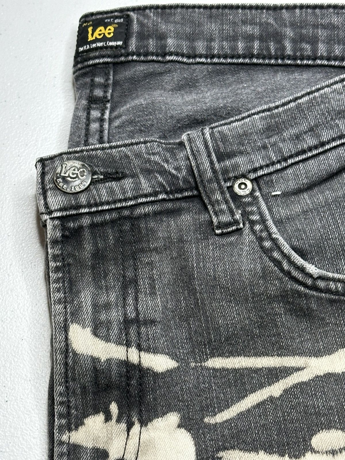 Vintage Vintage Y2K Lees Bleach Splatter dark denim jeans Size US 34 / EU 50 - 2 Thumbnail