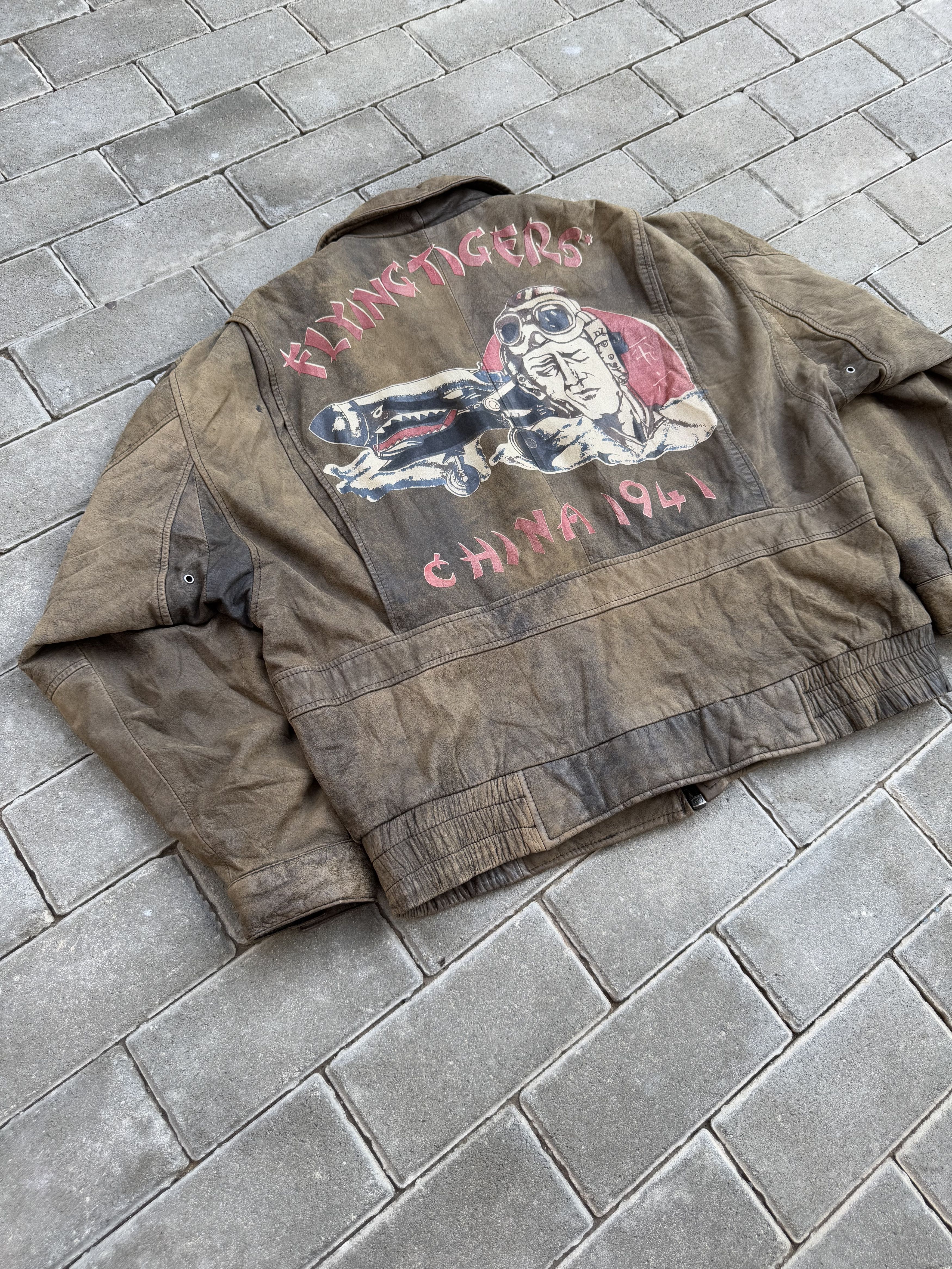 Avirex Vintage A2 Pilot's Brown Leather Jacket Flying Tigers 1941 Size US M / EU 48-50 / 2 - 13 Thumbnail