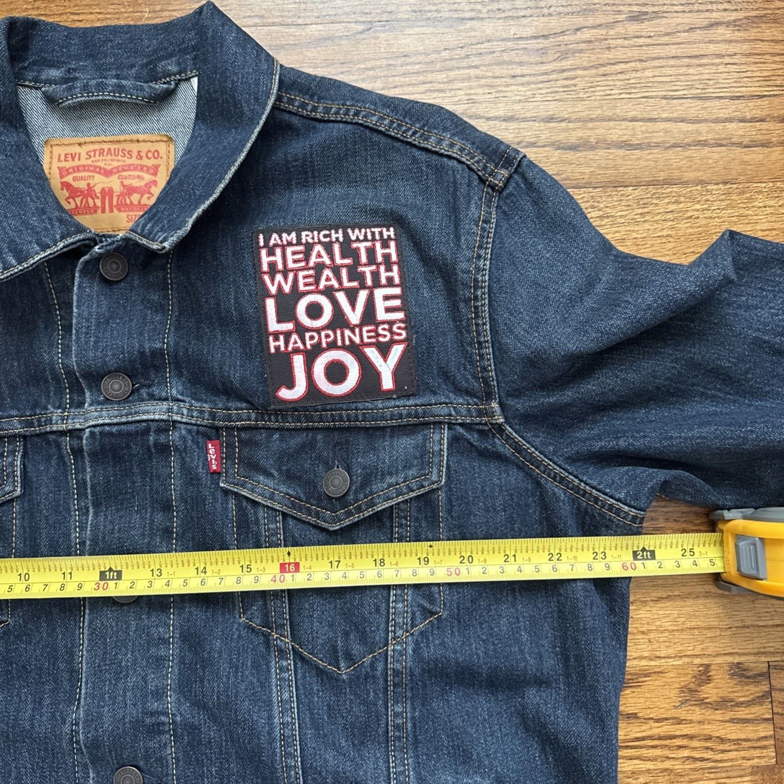Levi's Custom Levi’s Denim Trucker Jacket With Patches Size L C5 Size US L / EU 52-54 / 3 - 6 Thumbnail