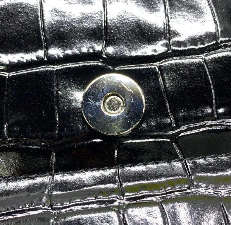 Vivienne Westwood Vivienne Westwood size os Hazel crocodile pattern medium sh Size ONE SIZE - 4 Thumbnail