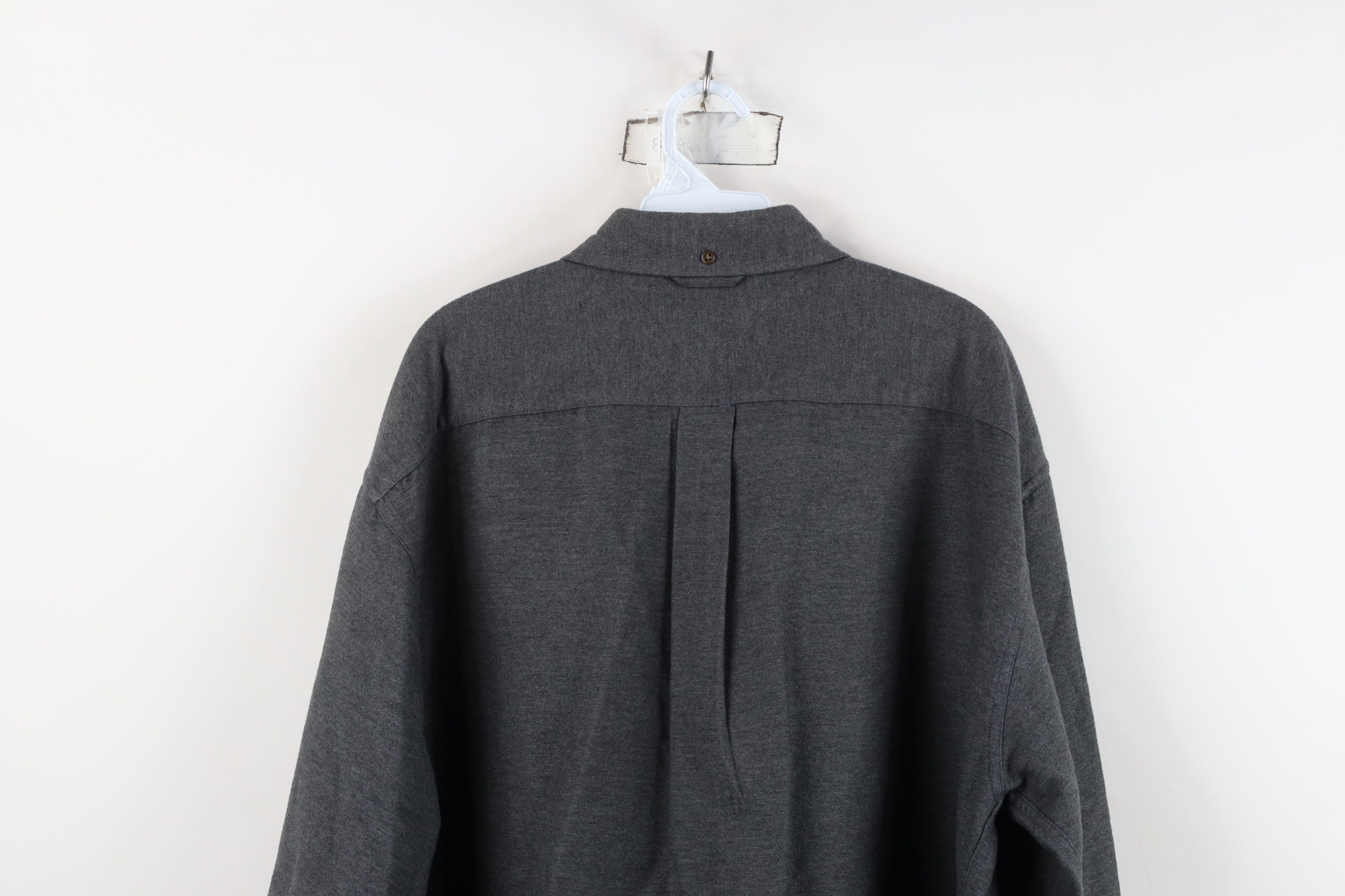 Tommy Hilfiger Vintage 90s Tommy Hilfiger Chamois Cloth Button Shirt Gray Size US XL / EU 56 / 4 - 14 Thumbnail