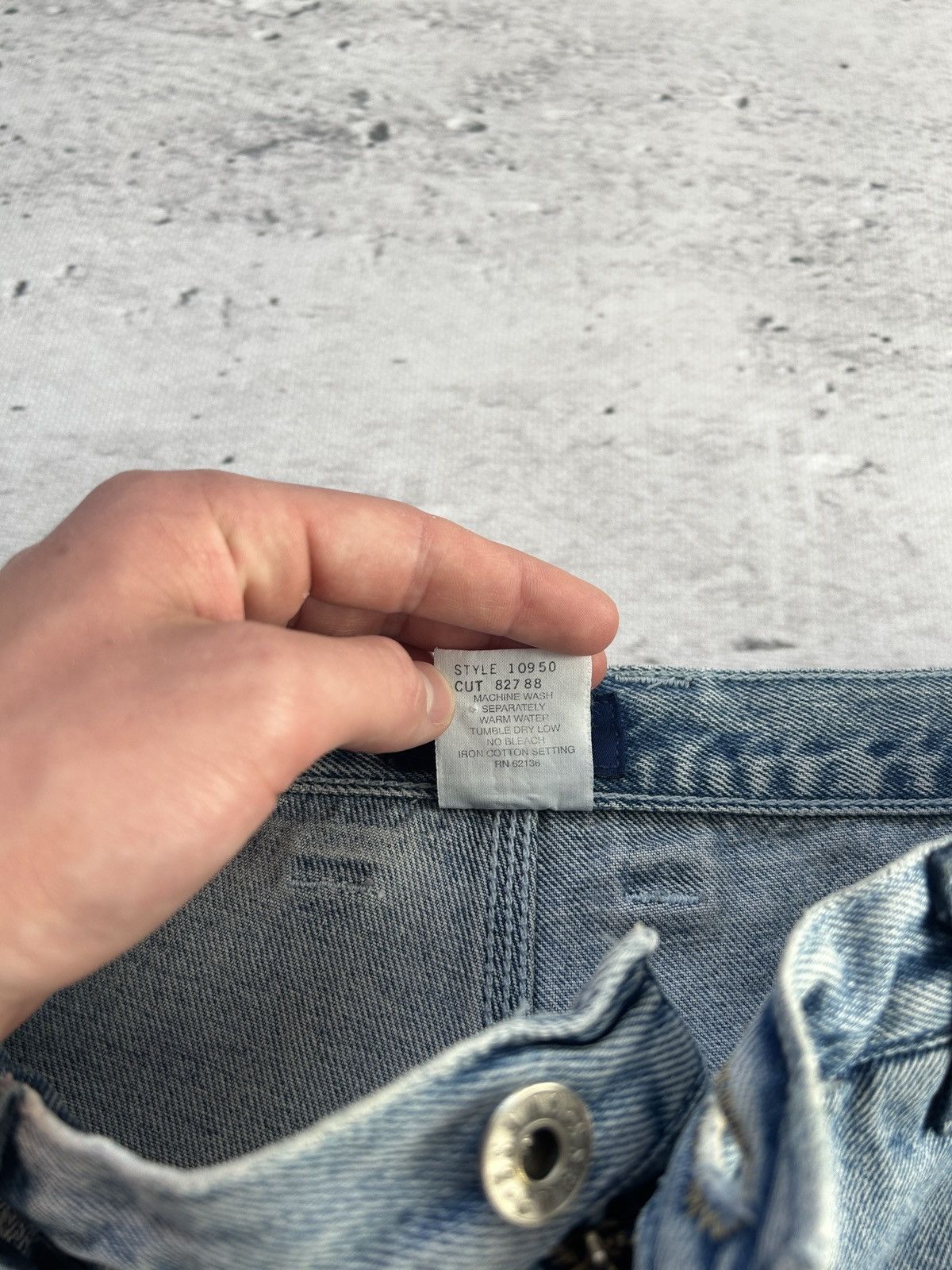 Guess × Vintage 💥Vintage Guess Baggy Distressed Carpenter Wide Denim Shorts💥 Size US 31 - 16 Thumbnail