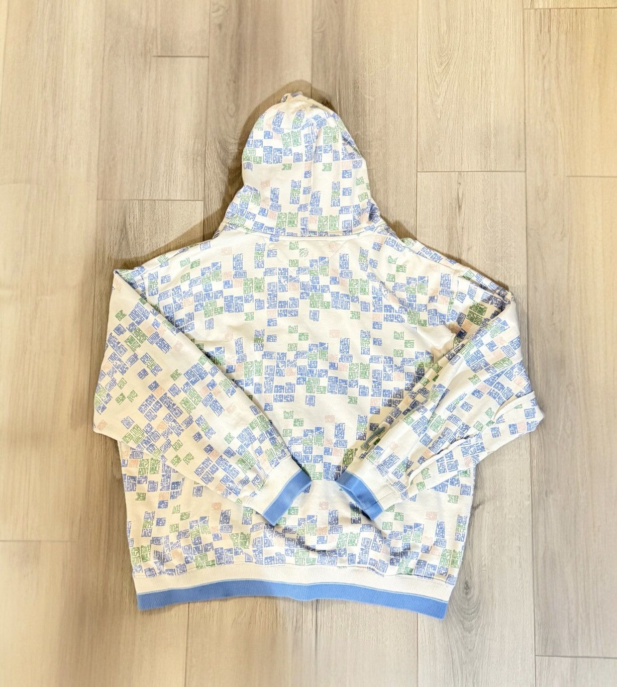 Rocawear Rocawear Y2K White & Pastel Hip Hop Baggy Streetwear Sweater Size US XL / EU 56 / 4 - 2 Thumbnail