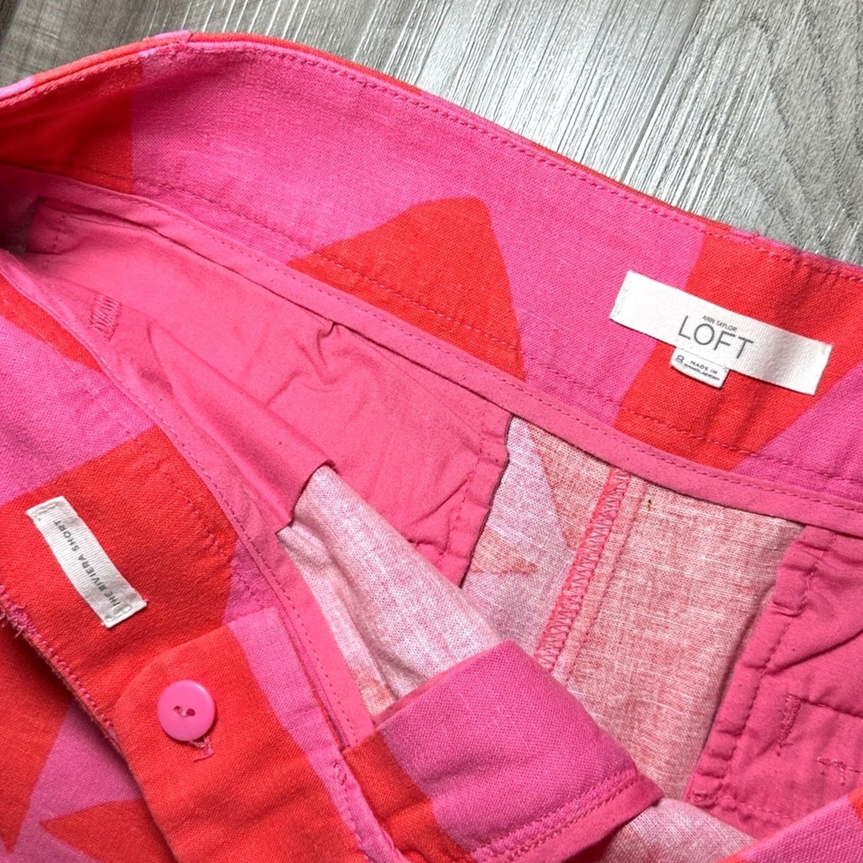 Loft VINTAGE LOFT Ann Taylor Geometric Linen Blend The Riviera Shorts Pink Red 8 Women Regular 8 Short 13" fade dot Mens? Size 30" / US 8 / IT 44 - 6 Thumbnail