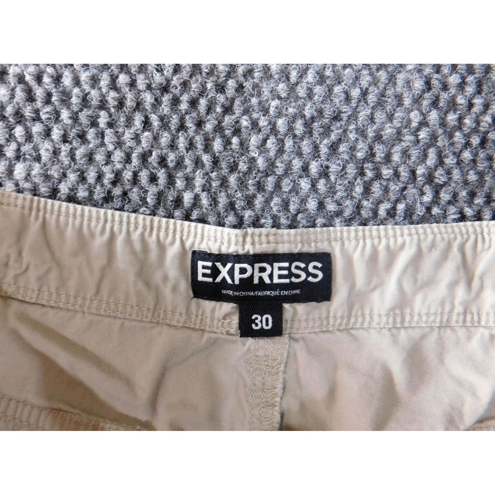 Express Express Mens Shorts 30 Beige Chino Flat Front Cotton Regular Pockets Logo Casual Vintage: No Men XS? Size US 30 / EU 46 - 4 Thumbnail