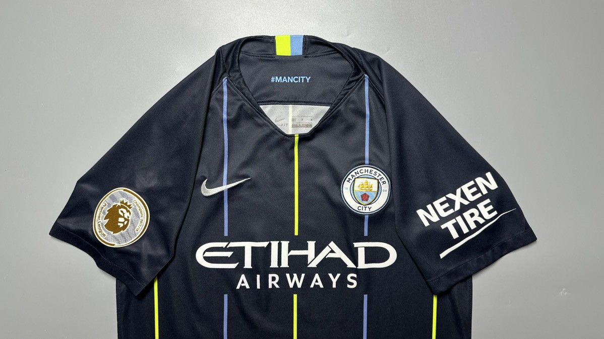 Nike MAN CITY NIKE 2018/2019 FOOTBALL AWAY JERSEY #10 AGUERO Size US M / EU 48-50 / 2 - 3 Thumbnail