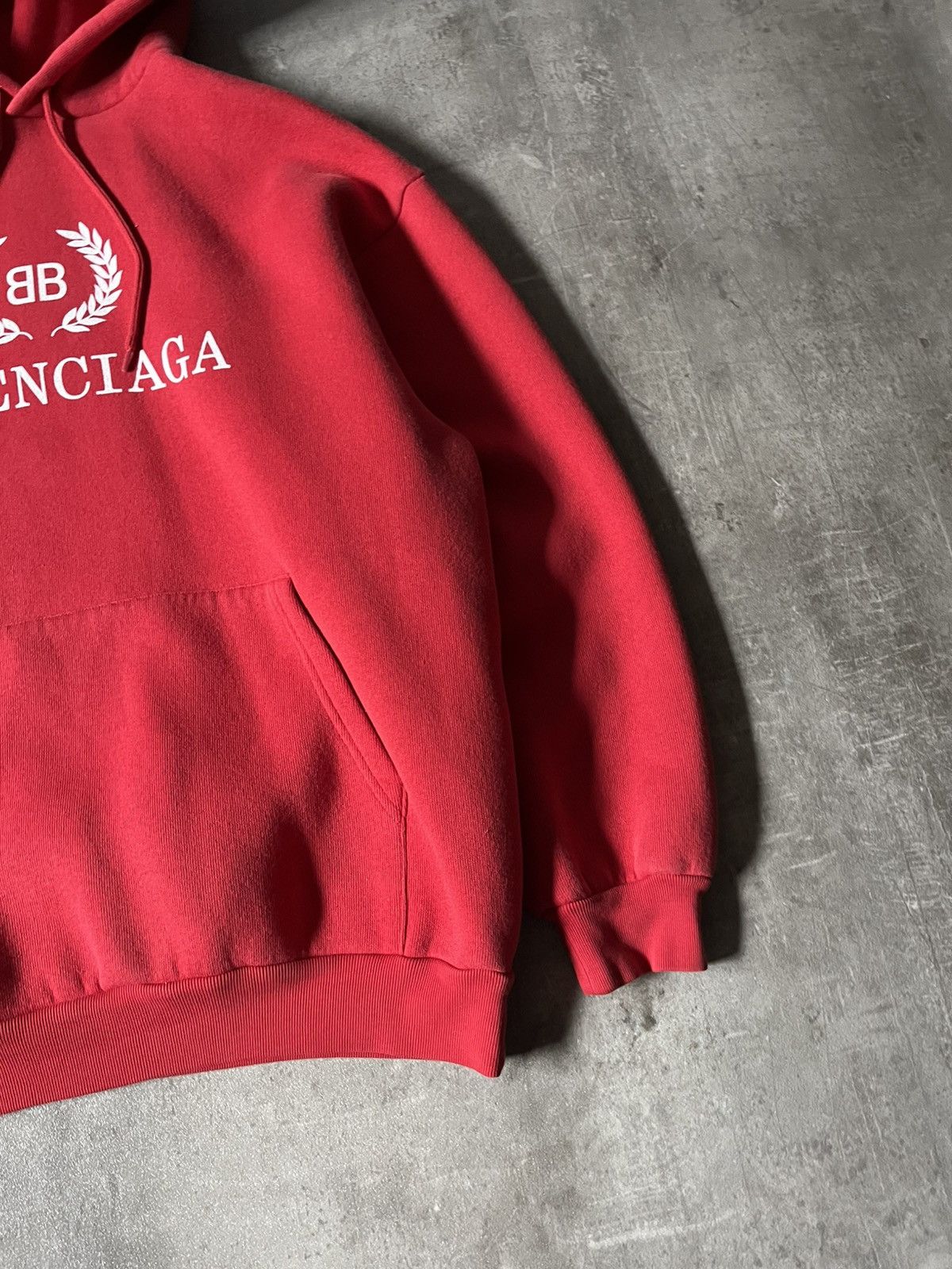 Balenciaga Balenciaga crown red hoodie rare Size US M / EU 48-50 / 2 - 2 Thumbnail