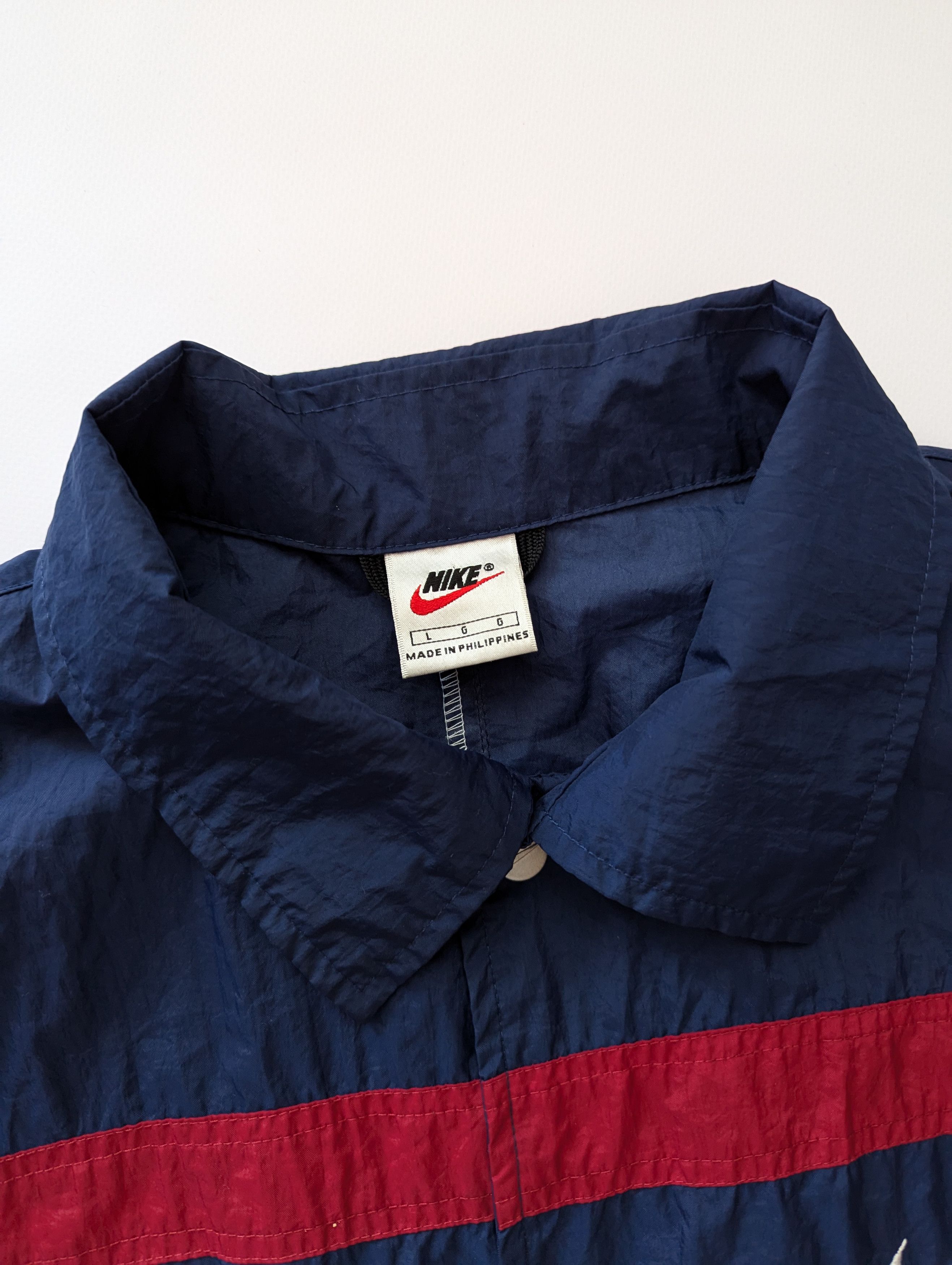 Nike × Vintage Nike Vintage Windbreaker Nylon Jacket Size US L / EU 52-54 / 3 - 3 Thumbnail