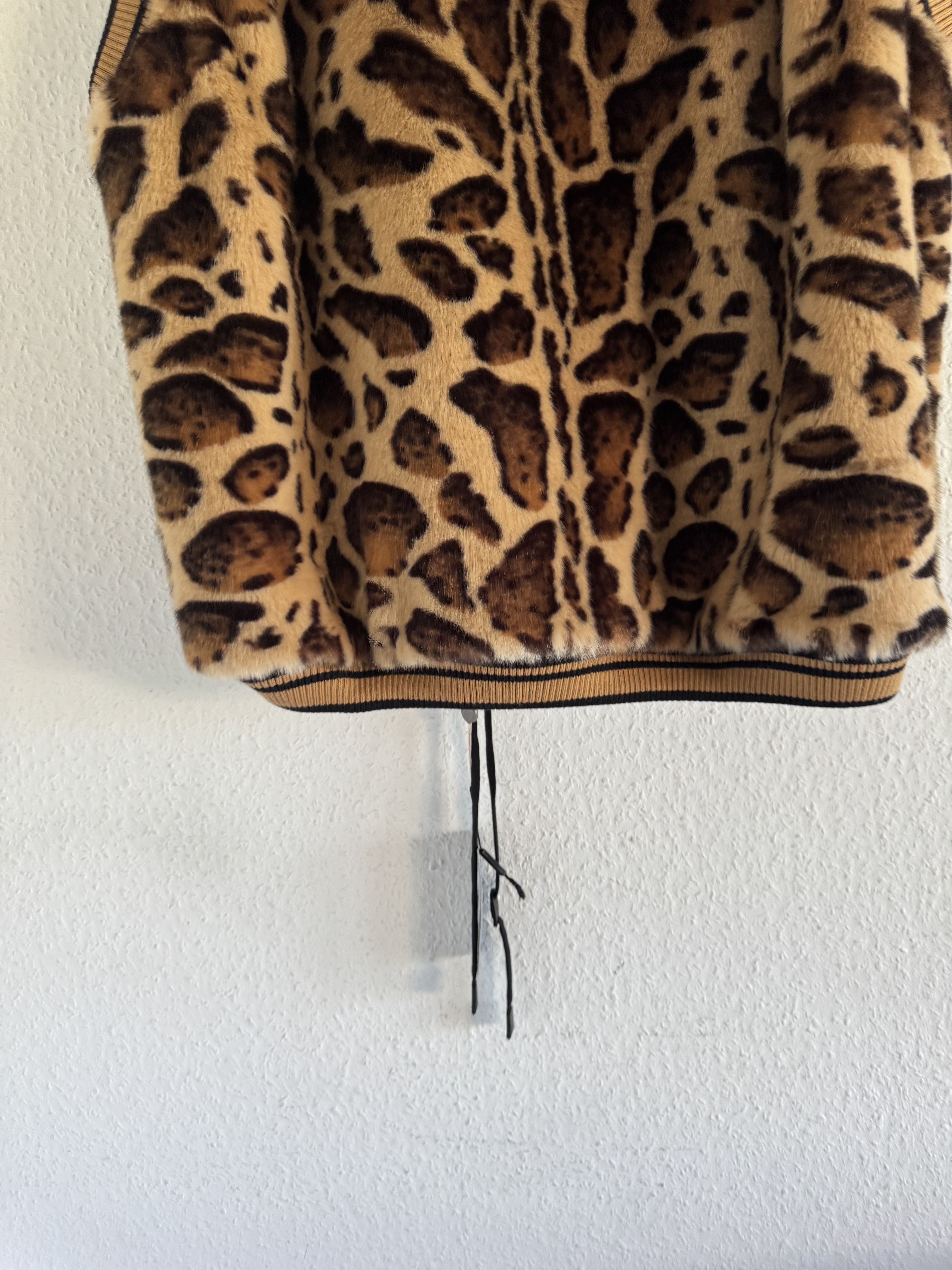 Dolce & Gabbana Fall Winter 2017 Leopard Faux Fur Hooded Vest Size US XL / EU 56 / 4 - 11 Thumbnail