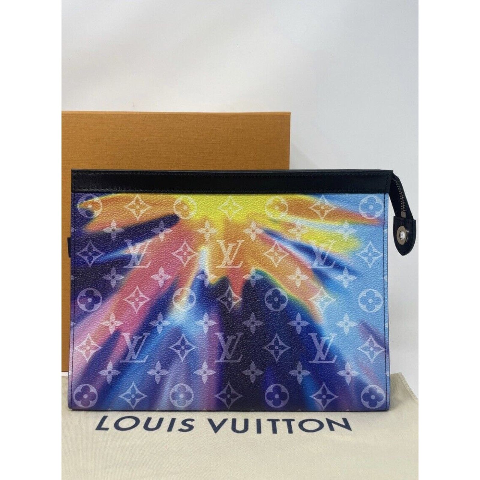 Louis Vuitton Louis Vuitton Pochette Voyage Toiletry Pouch Monogram Sunset Size ONE SIZE - 4 Thumbnail
