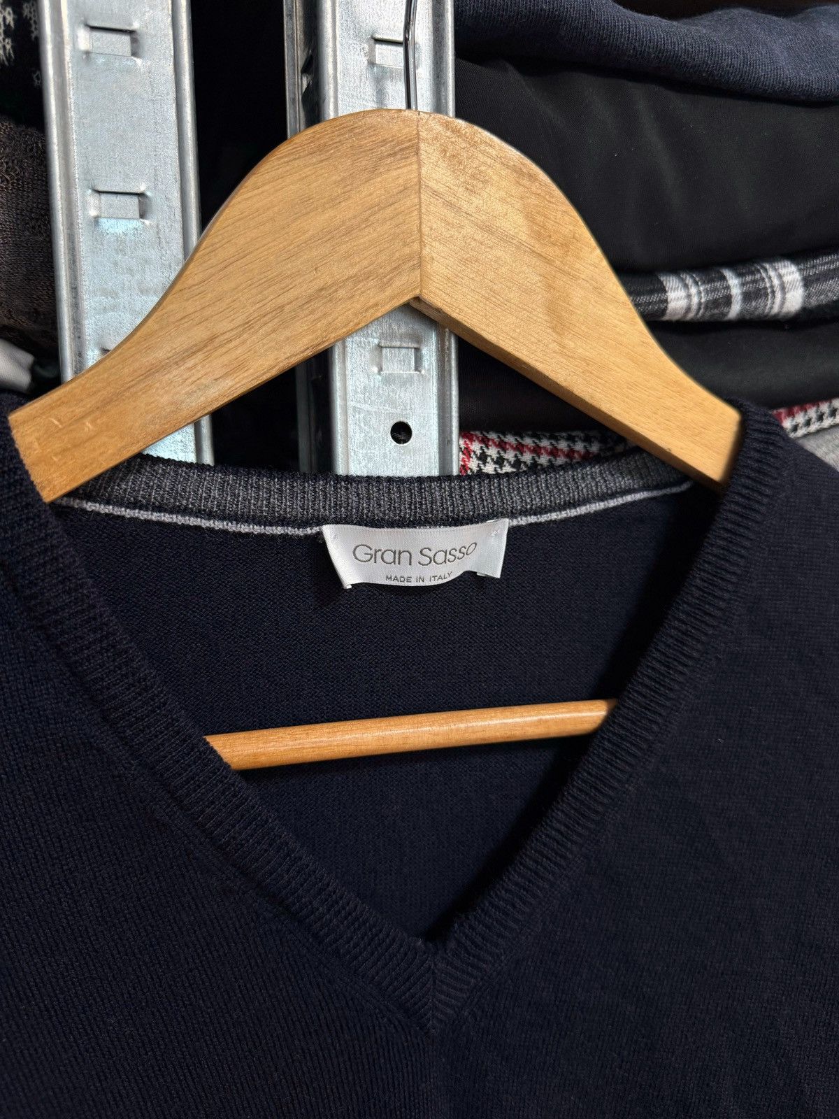 Gran Sasso Mens Gran Sasso Virgin Wool V Neck Sweater Pullover Size 50 Size US M / EU 48-50 / 2 - 3 Thumbnail