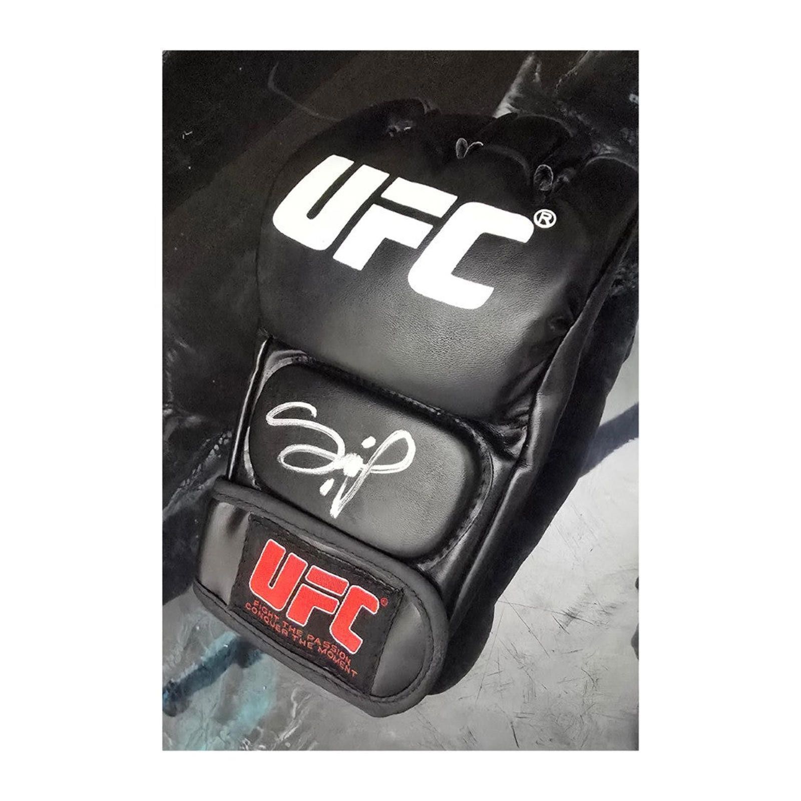 Other Signed Francis Ngannou UFC MMA Black Fighting Glove With COA Size ONE SIZE - 1 Thumbnail