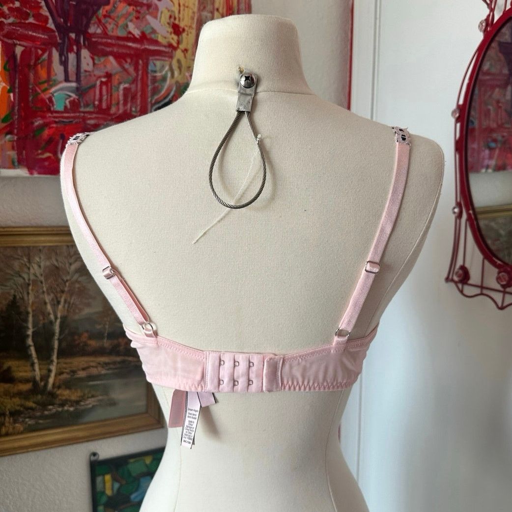 Victoria's Secret victorias secret pink lace bra Size ONE SIZE - 2 Thumbnail