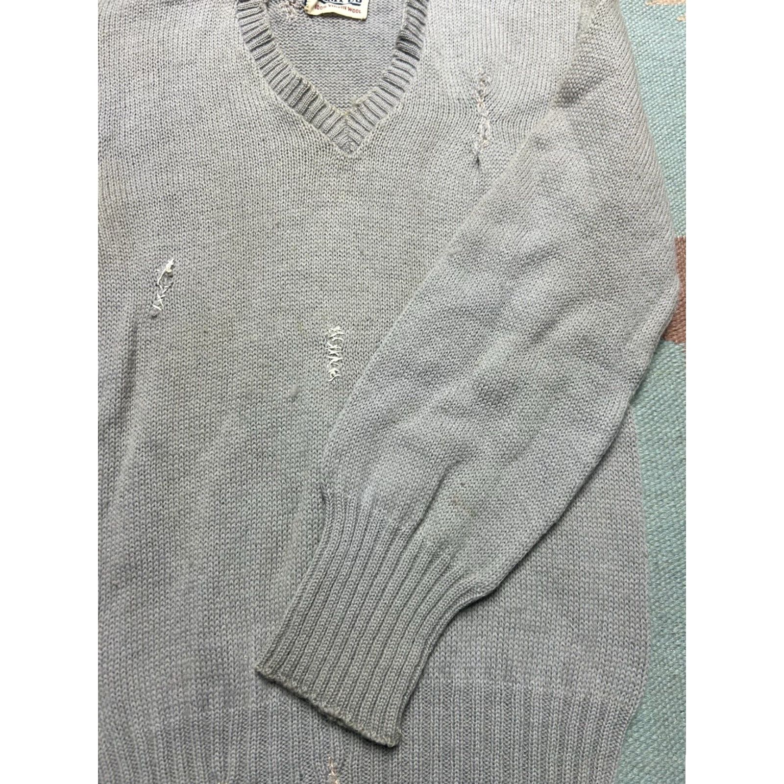 Vintage VINTAGE Campus Wool Knit Sweater Pullover Mens XS/S 40s 50s Distressed Repaired Gray Knit Shirt? Size US S / EU 44-46 / 1 - 5 Thumbnail