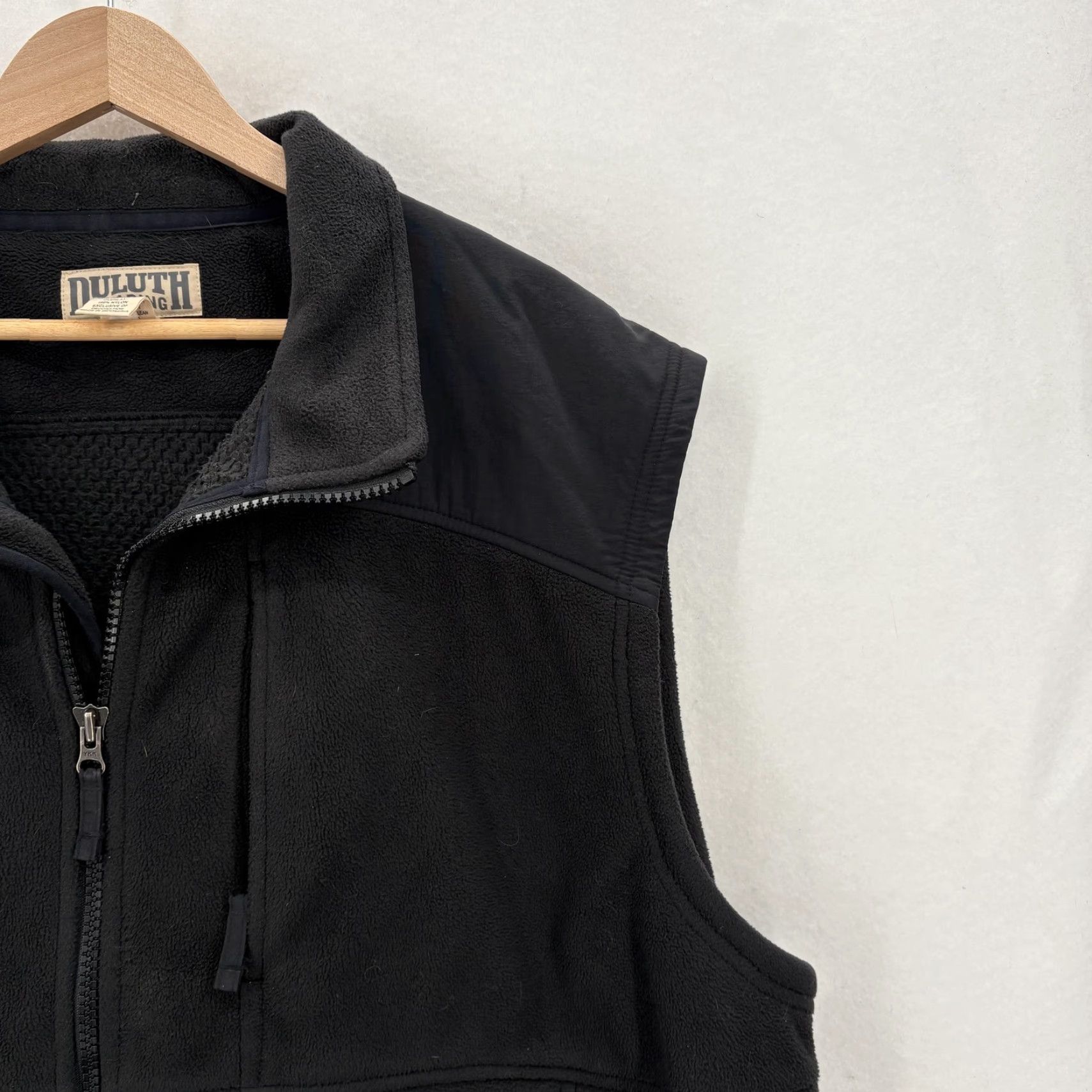 Duluth Trading Company Duluth Trading Co Vest Mens 2XL Black Fleece GridLock Collared Full Zip Pockets Winter Workwear Outdoors Outdoors Hiking Shirt Category: Vest Size US XXL / EU 58 / 5 - 2 Thumbnail