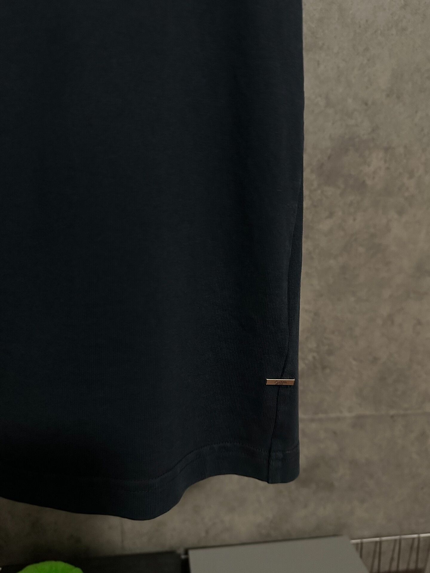 Louis Vuitton LV Logo Back Short Sleeve T-Shirt Size US S / EU 44-46 / 1 - 6 Thumbnail