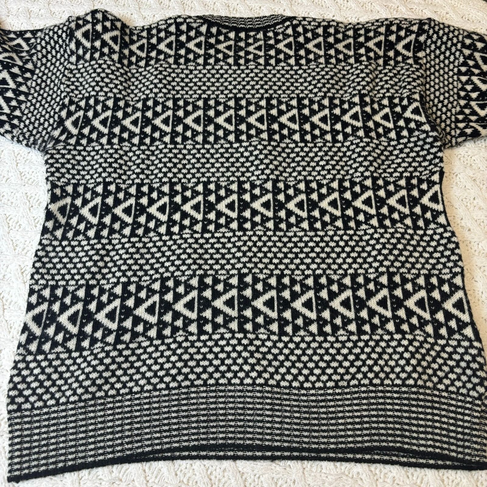 Paul Stuart Paul Stuart Men’s M Hand-Knitted Pullover Sweater Black & Wh Size US M / EU 48-50 / 2 - 6 Thumbnail