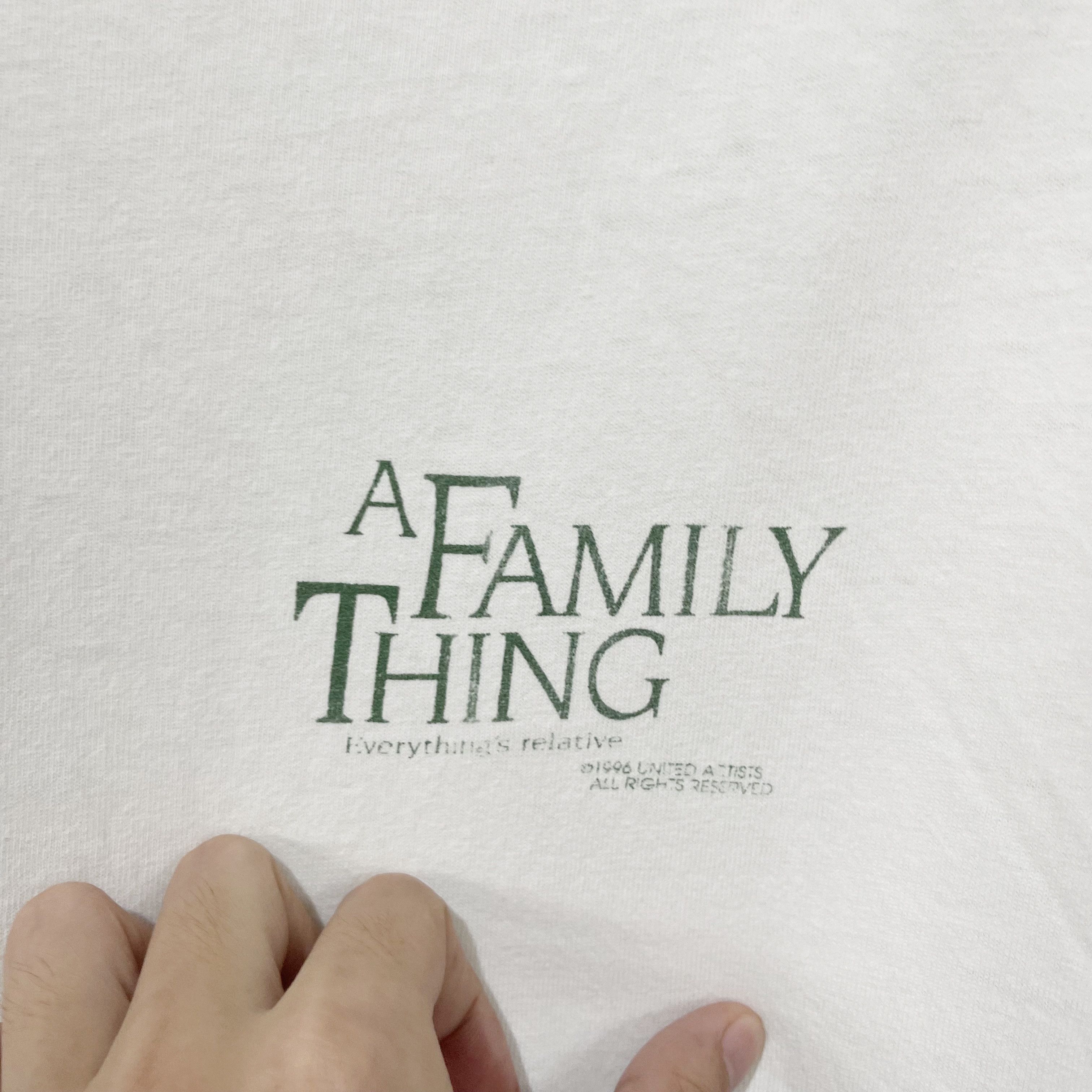 Vintage Vintage 1996 A Family Thing Movie Promo T-Shirt Size US XL / EU 56 / 4 - 2 Thumbnail