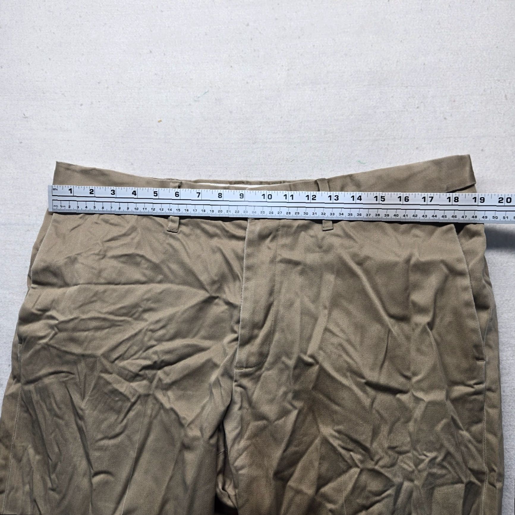 Haggar Haggar Dress Pants Men 38 Brown Cotton Spandex Tapered Regular Work Casual 99% Machine Washable Pleated Front Inseam 29 Adult Size 38 x 29 Brown Size US 38 / EU 54 - 5 Thumbnail