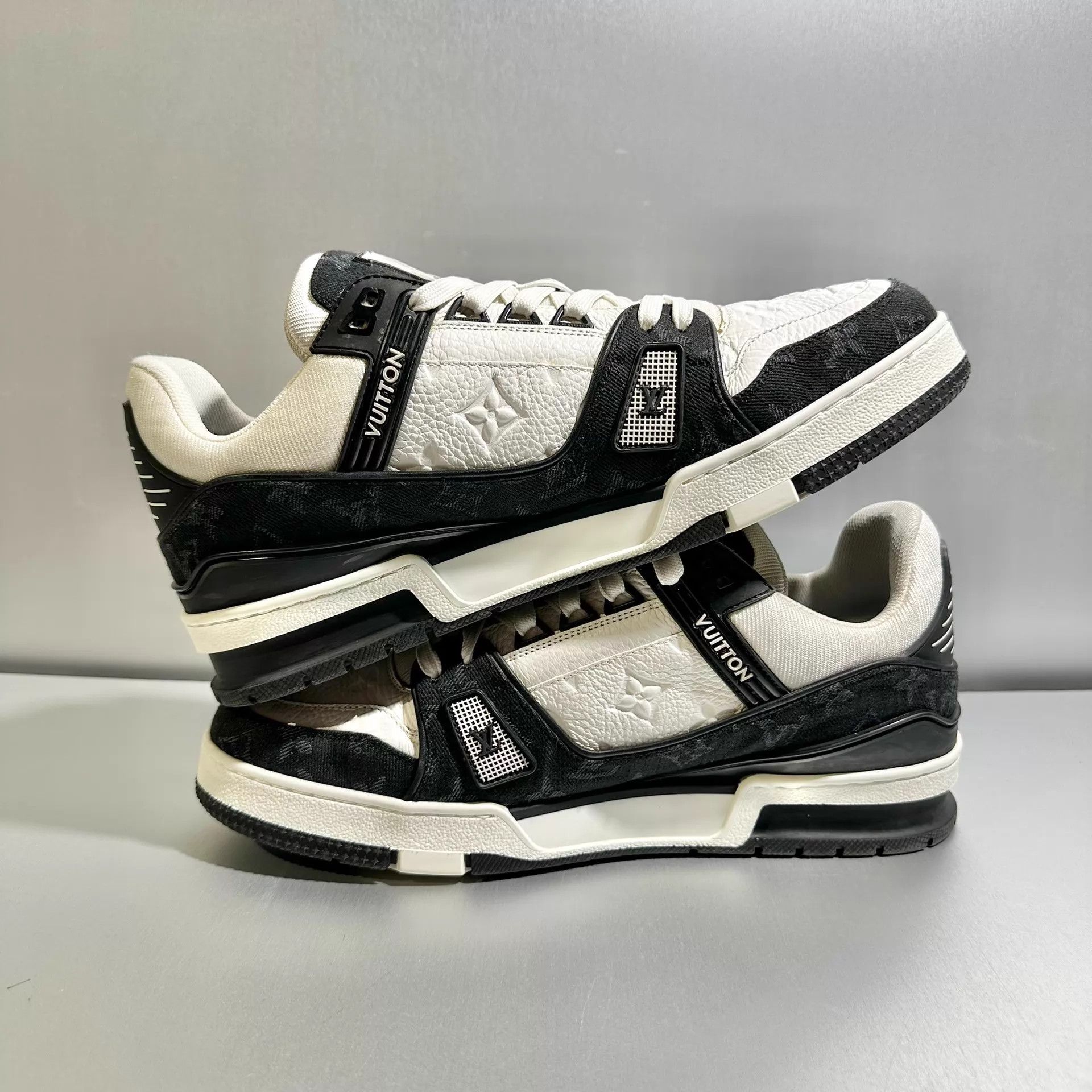 Louis Vuitton LV Trainer Black/White Denim US8.5/42.5 Barely Used Size US 9.5 / EU 42-43 - 4 Thumbnail
