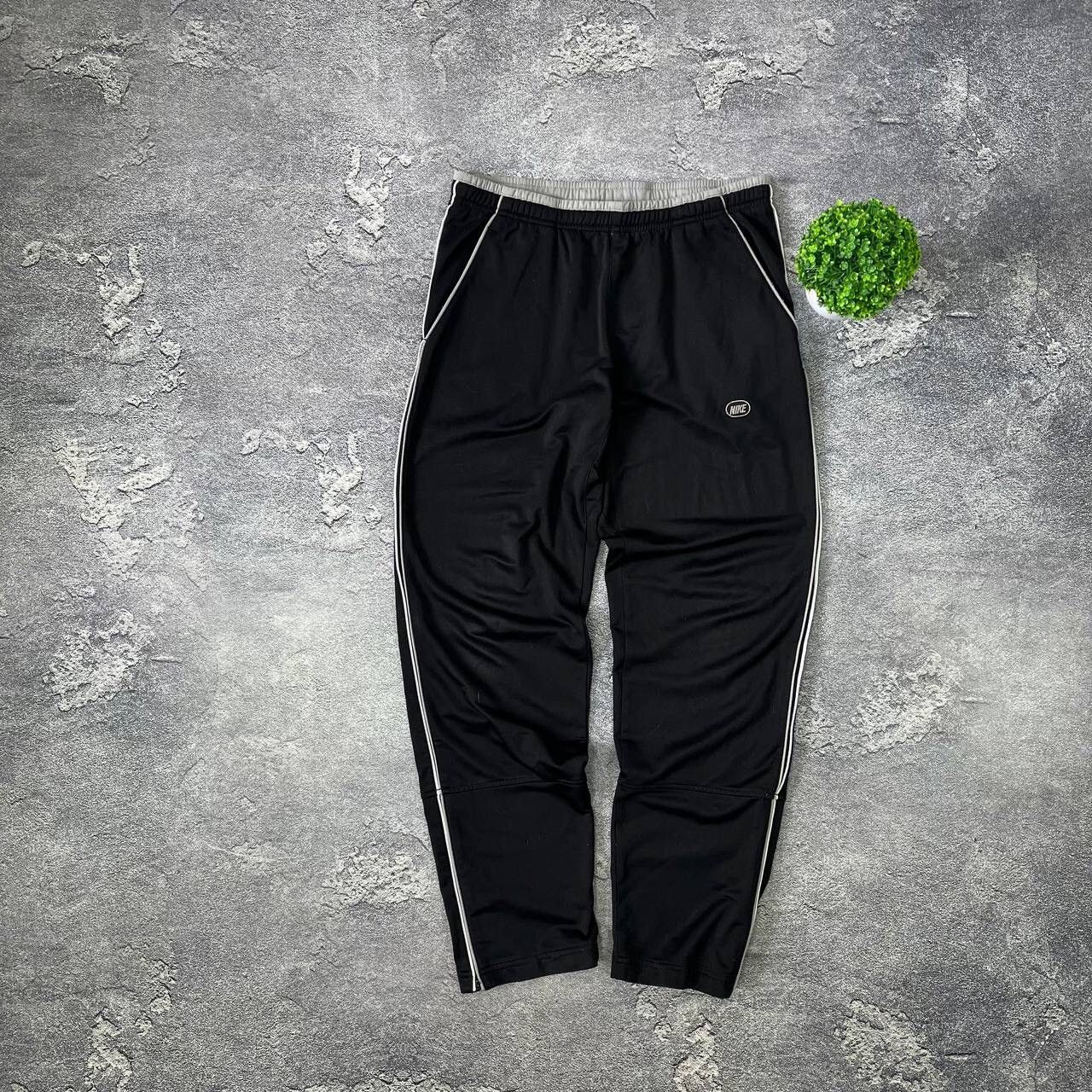 Nike Vintage Nike Y2K Black Drill Pants Parachute Streetwear Size US 35 - 21 Thumbnail