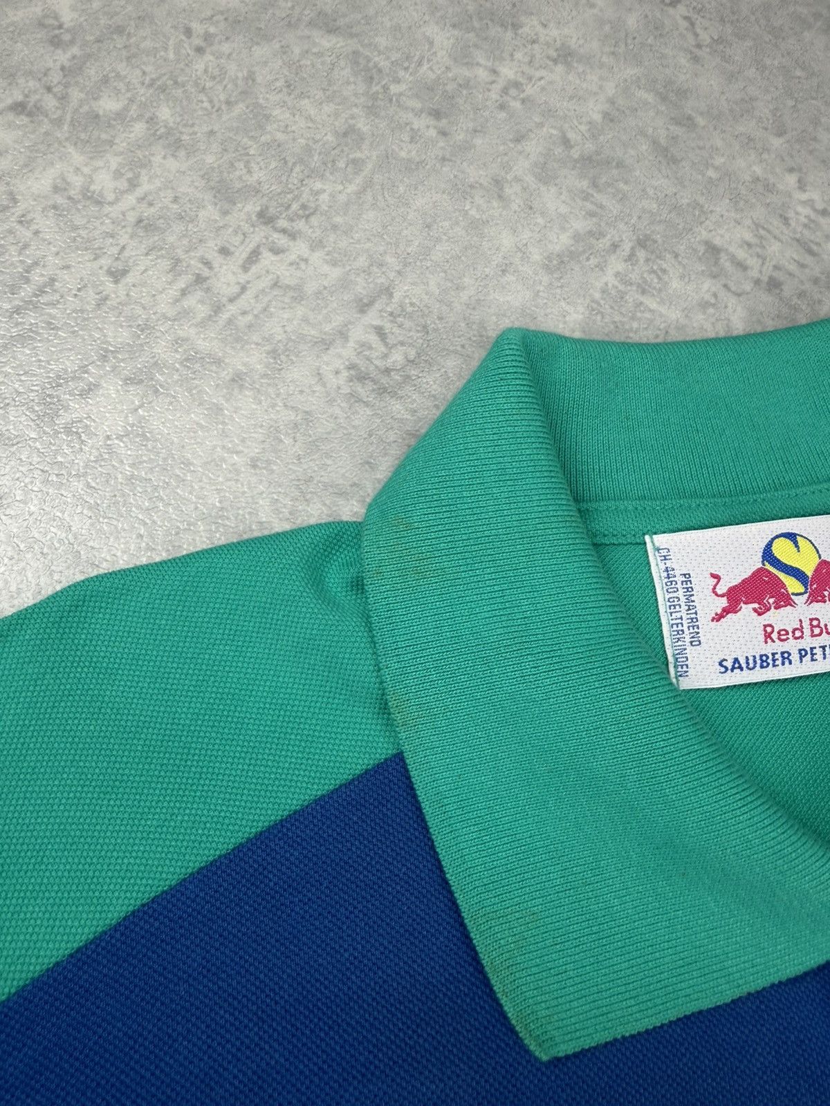 Red Bull Vintage Red Bull Sauber Petronas Polo Shirt F1 Formula 1 Size US M / EU 48-50 / 2 - 7 Thumbnail