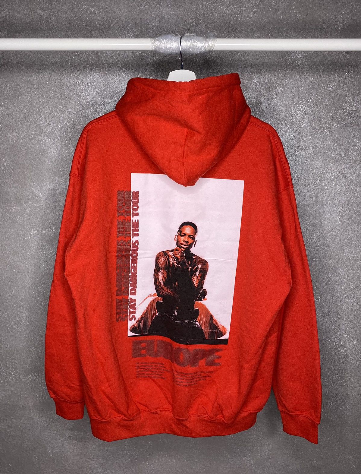 4HUNNID × Band Tees × Rap Tees YG Stay Dangerous The Tour Red Hoodie Size US L / EU 52-54 / 3 - 3 Thumbnail