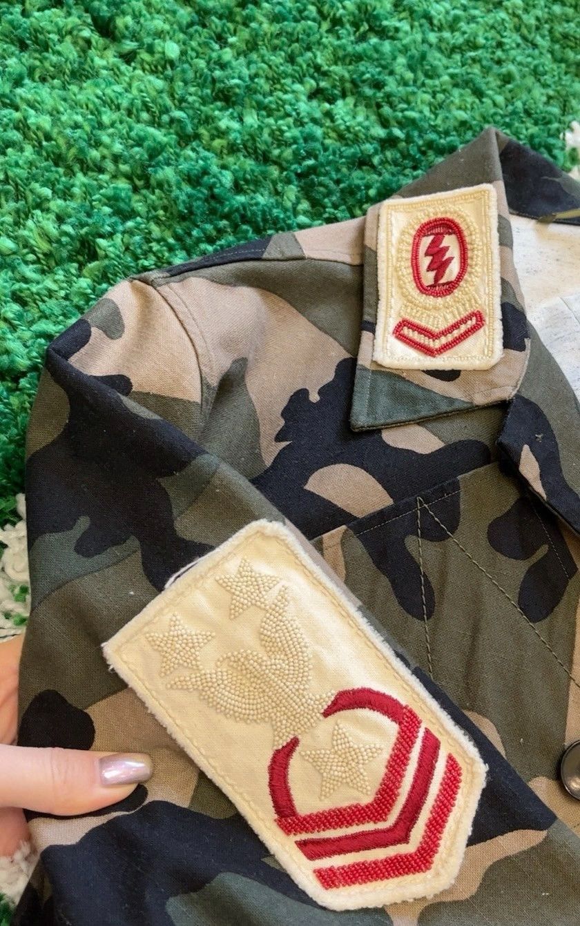 Valentino Valentino Camouflage Beaded Badge Hunting Jacket Size US S / EU 44-46 / 1 - 6 Thumbnail