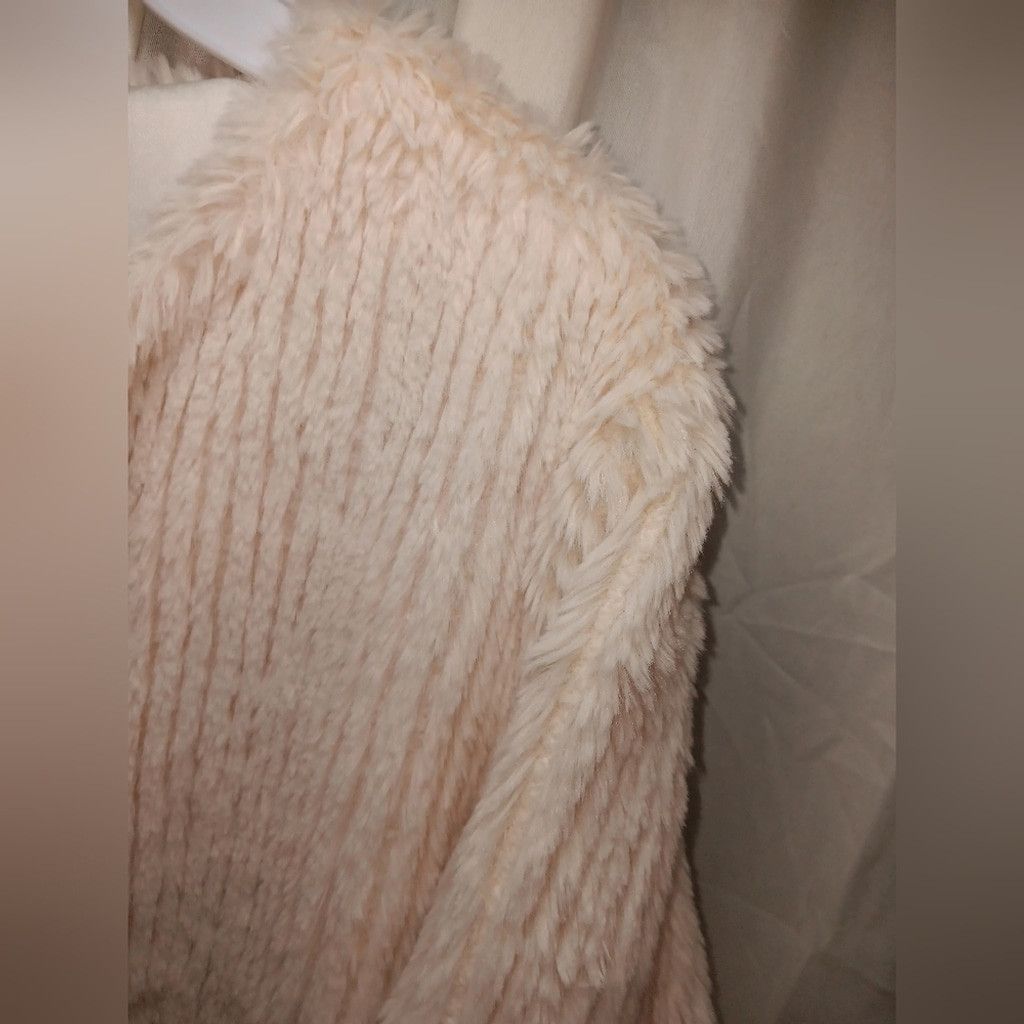 Other Doe & Rae, small, beige cardigan,sweater/ jacket. NWOT Size XS / US 0-2 / IT 36-38 - 2 Thumbnail