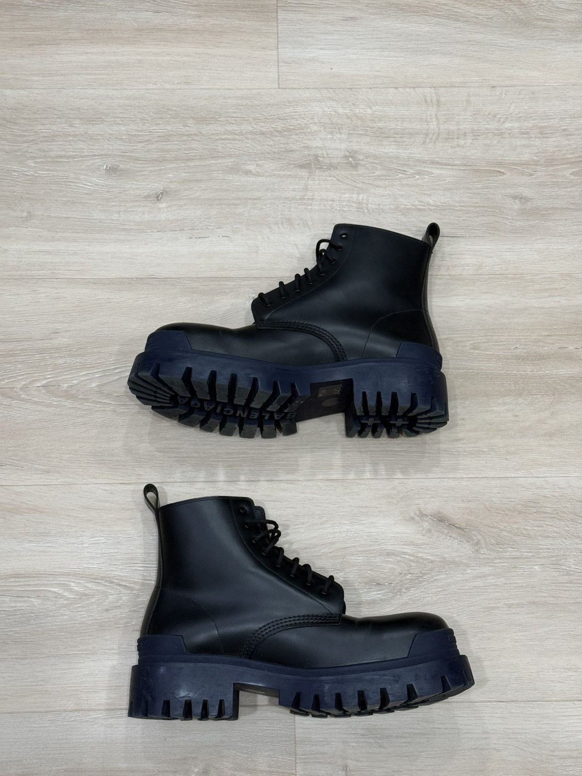 Balenciaga Balenciaga Strike Boots Size US 11 / EU 44 - 11 Thumbnail